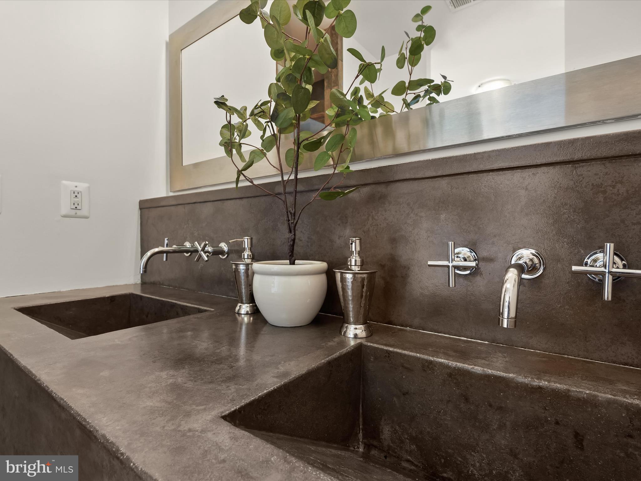 CLARENDON - Residential