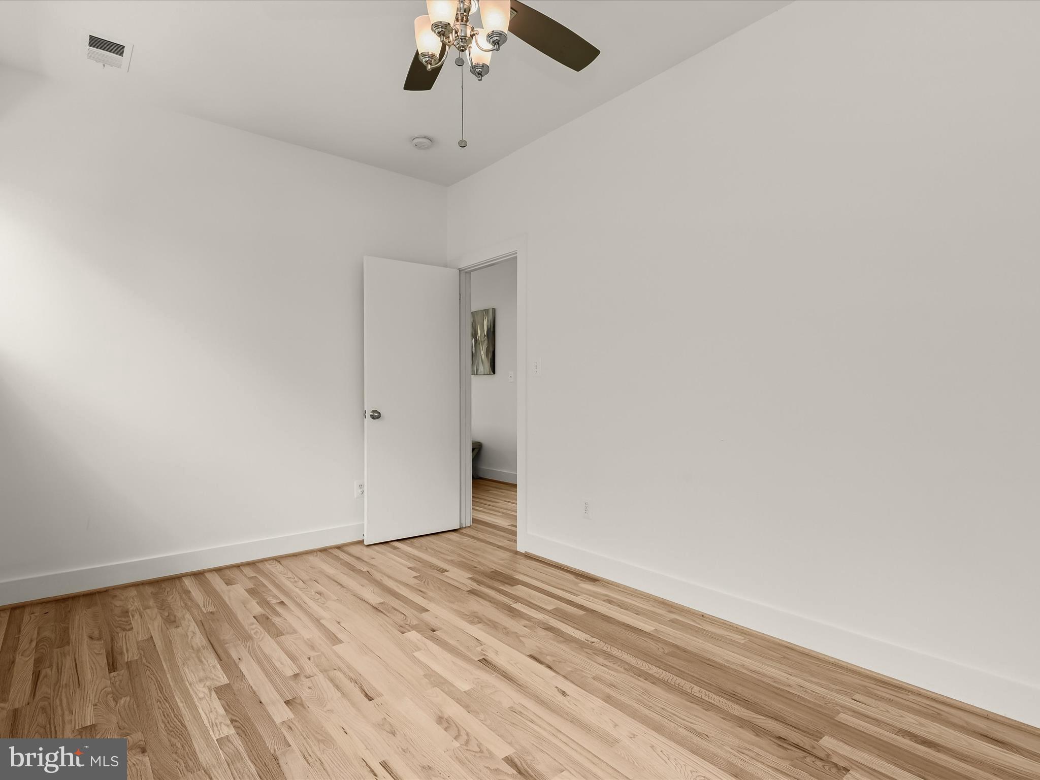 CLARENDON - Residential