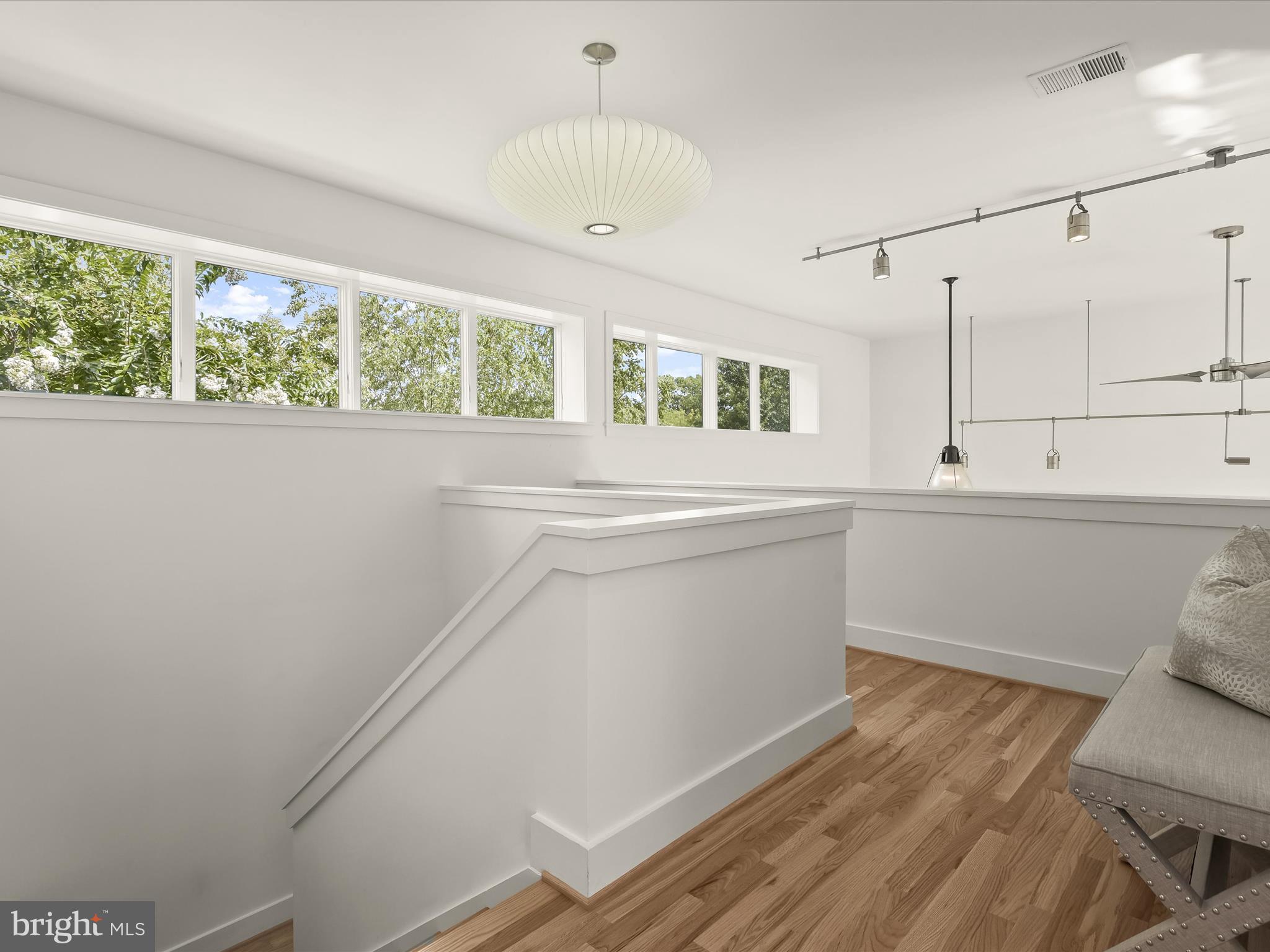 CLARENDON - Residential