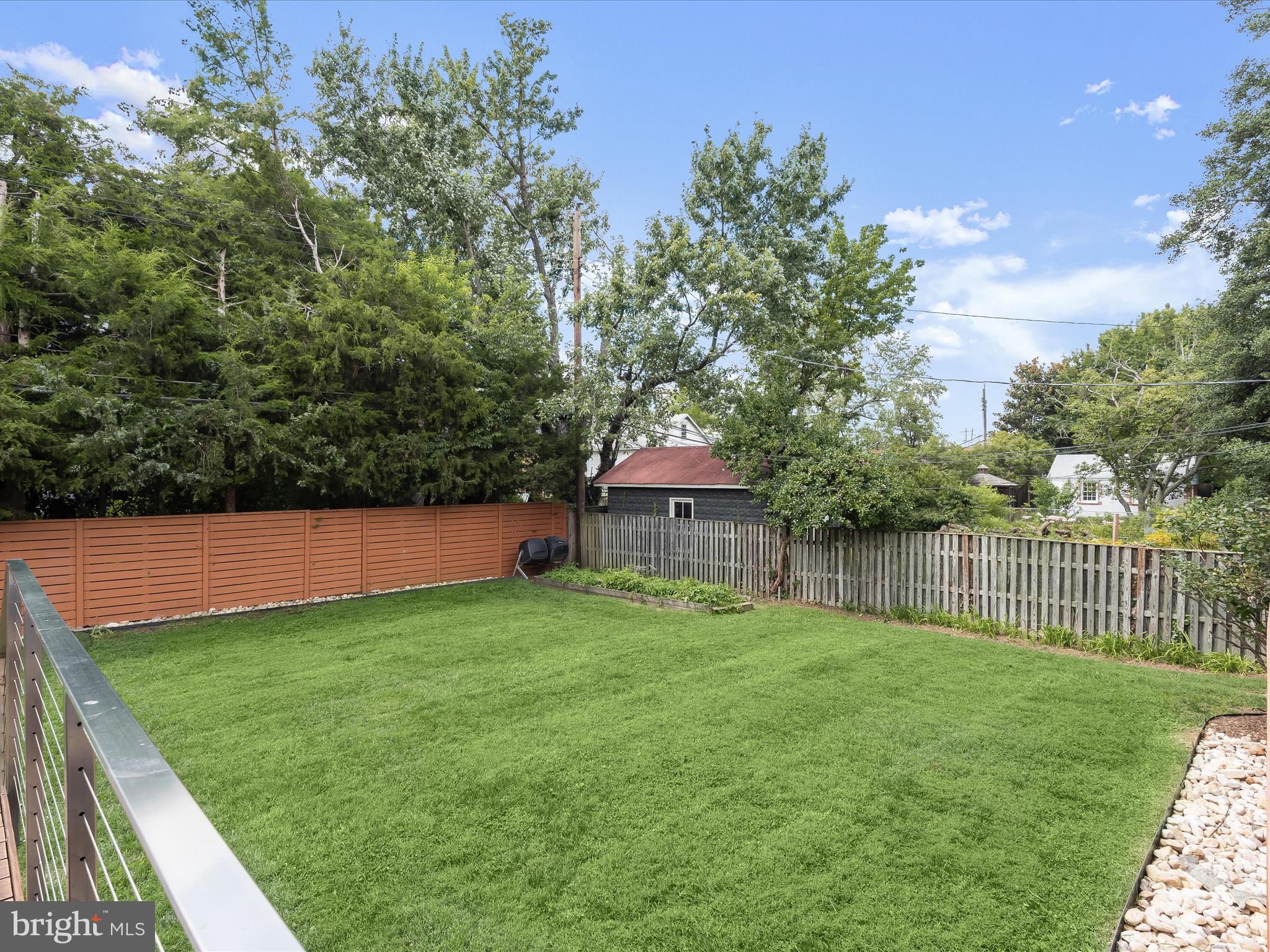 CLARENDON - Residential