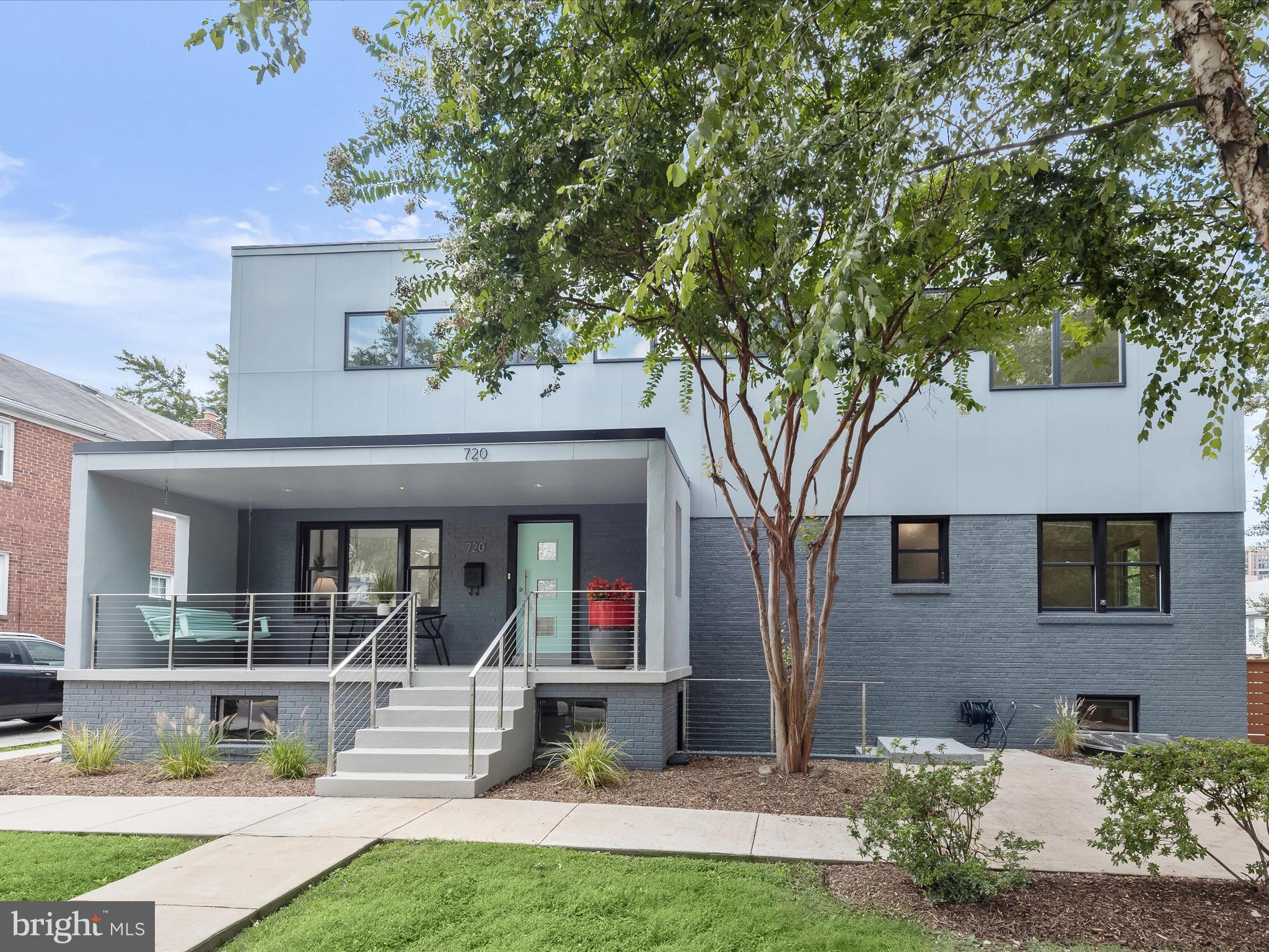 CLARENDON - Residential