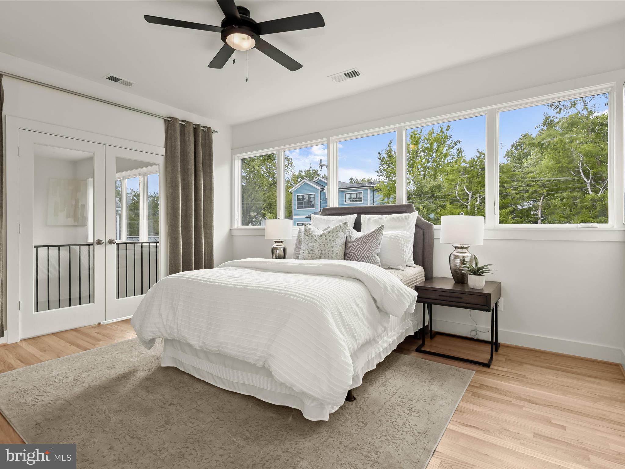 CLARENDON - Residential