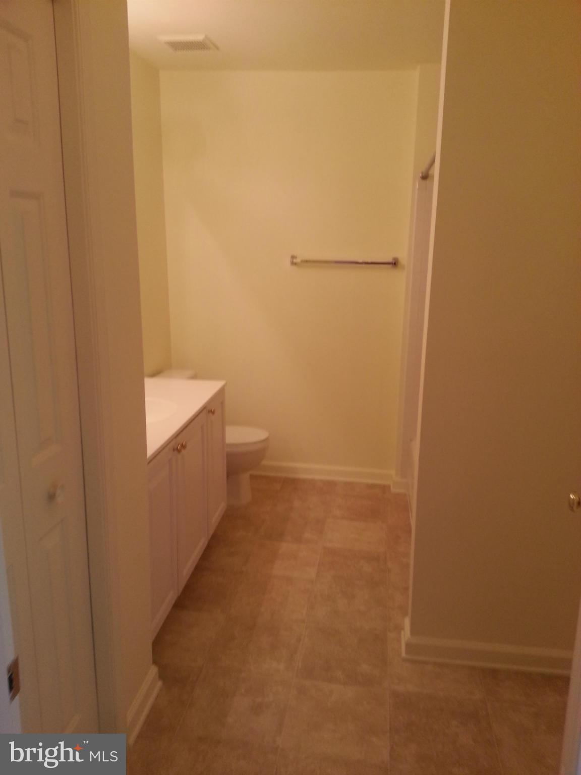 WELLESLEY - Residential Lease