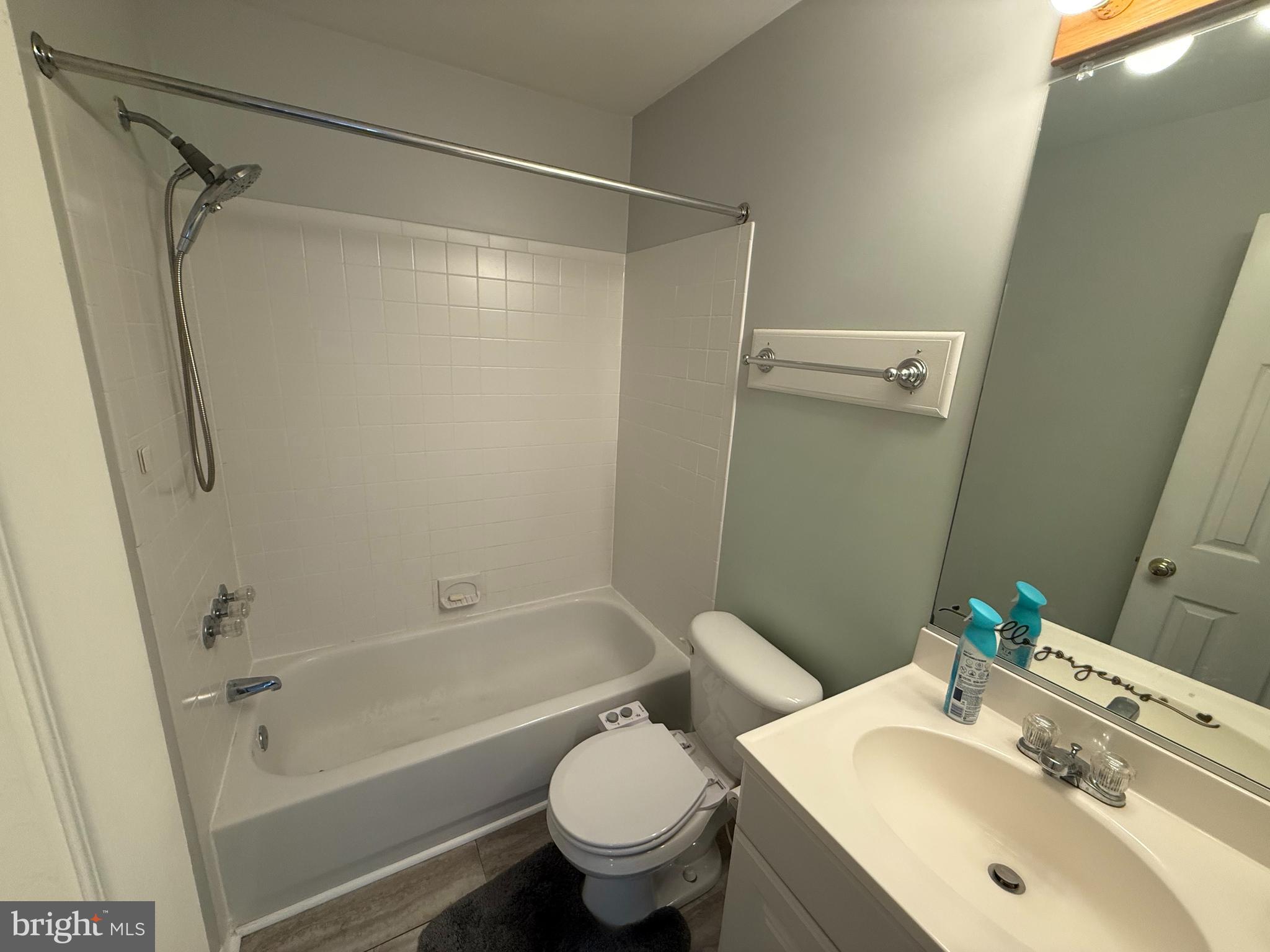 WOODLAND VILLAGE - Residential Lease