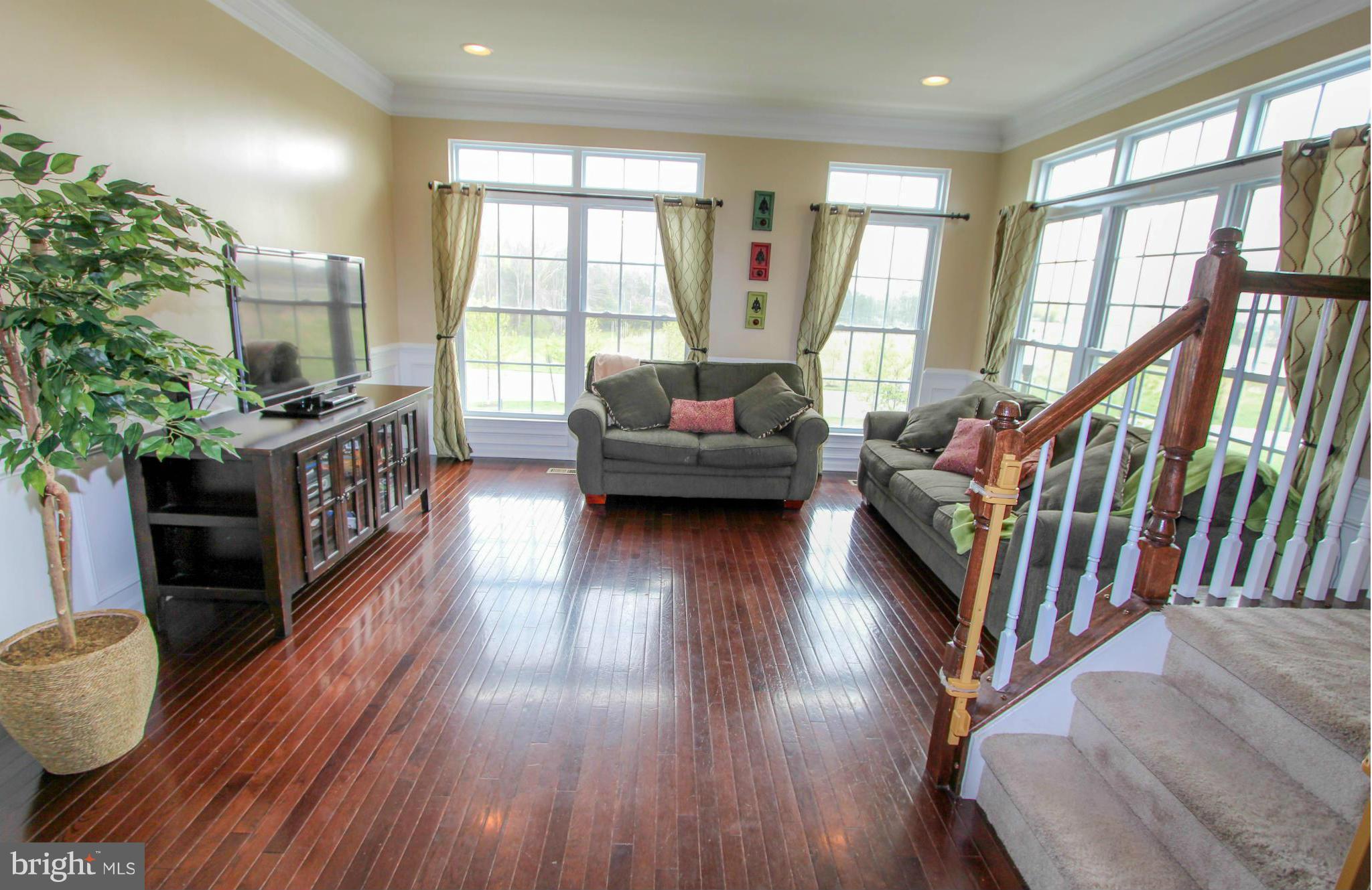 SOUTH RIDING - Residential