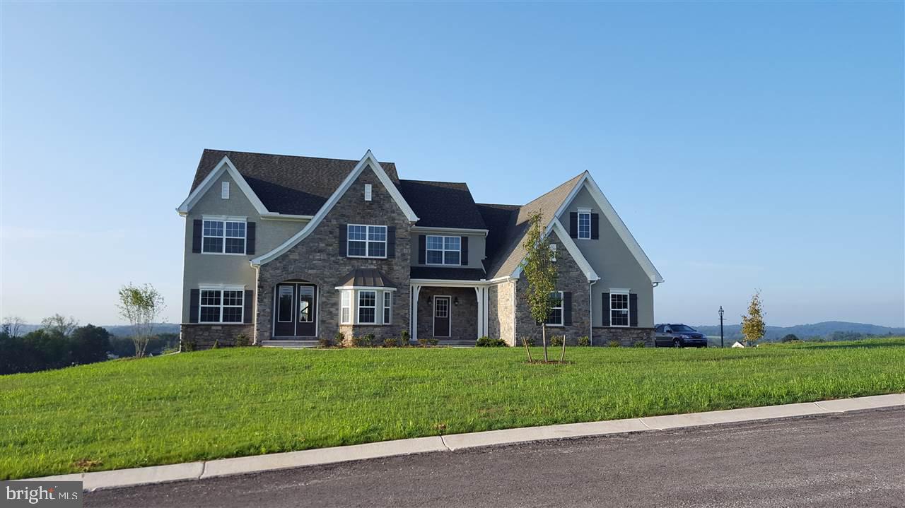 Lexington Vintage plan. Under contract for build 12/4/16. Settled 7/31/17.