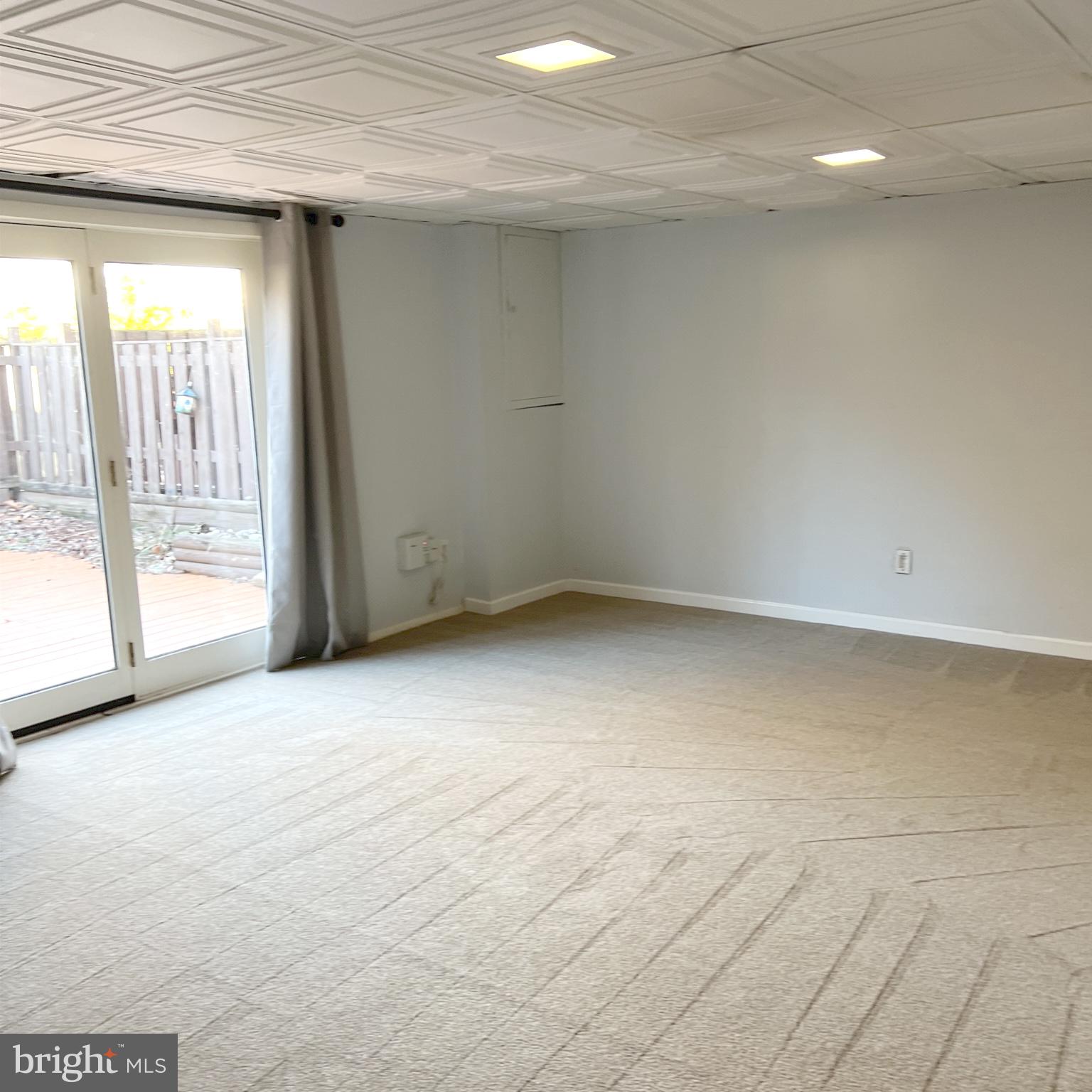 STRATHMEADE SQUARE - Residential Lease