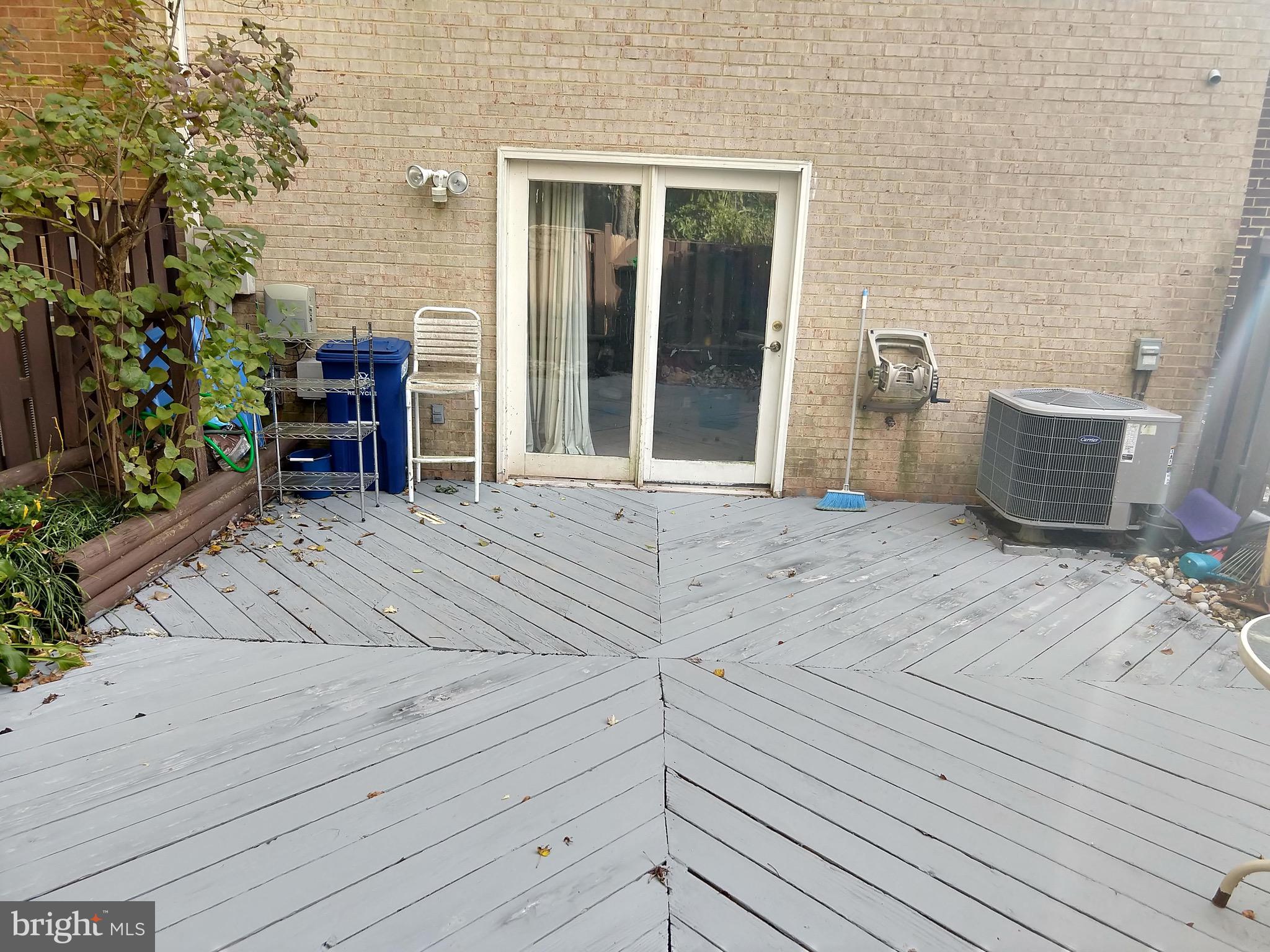 STRATHMEADE SQUARE - Residential Lease