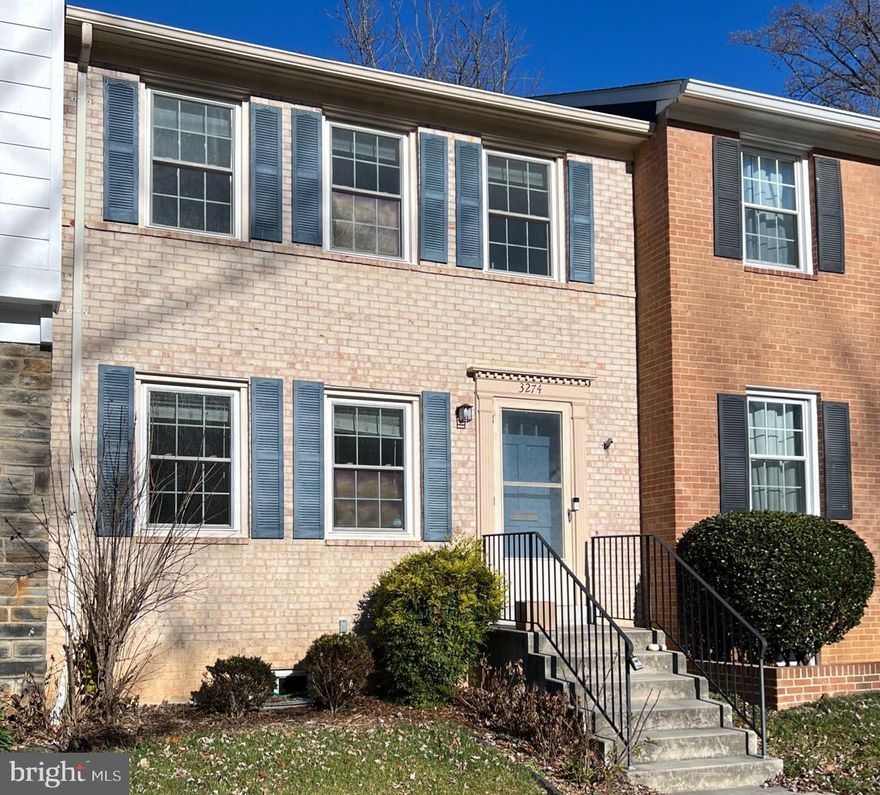 Beautiful 3bed, 2 full bath, and 2 half baths well maintained townhome. Lots of light, spacious kitchen open to dining room. Hardwood flooring on main level. Spacious basement with walk out to fenced-in backyard. Great storage and parking at your door. Quick commute to everywhere. Amazing location!! Just 1 mile to Mosaic, right next to the INOVA Fairfax hospital and easy access to I-495, 66, Rt 50 and Dunn Loring metro. Community pool, basketball court, playgrounds and trail. No smoking!

Note: New photos will be taken once the home is vacant.  Backyard deck is orange now.