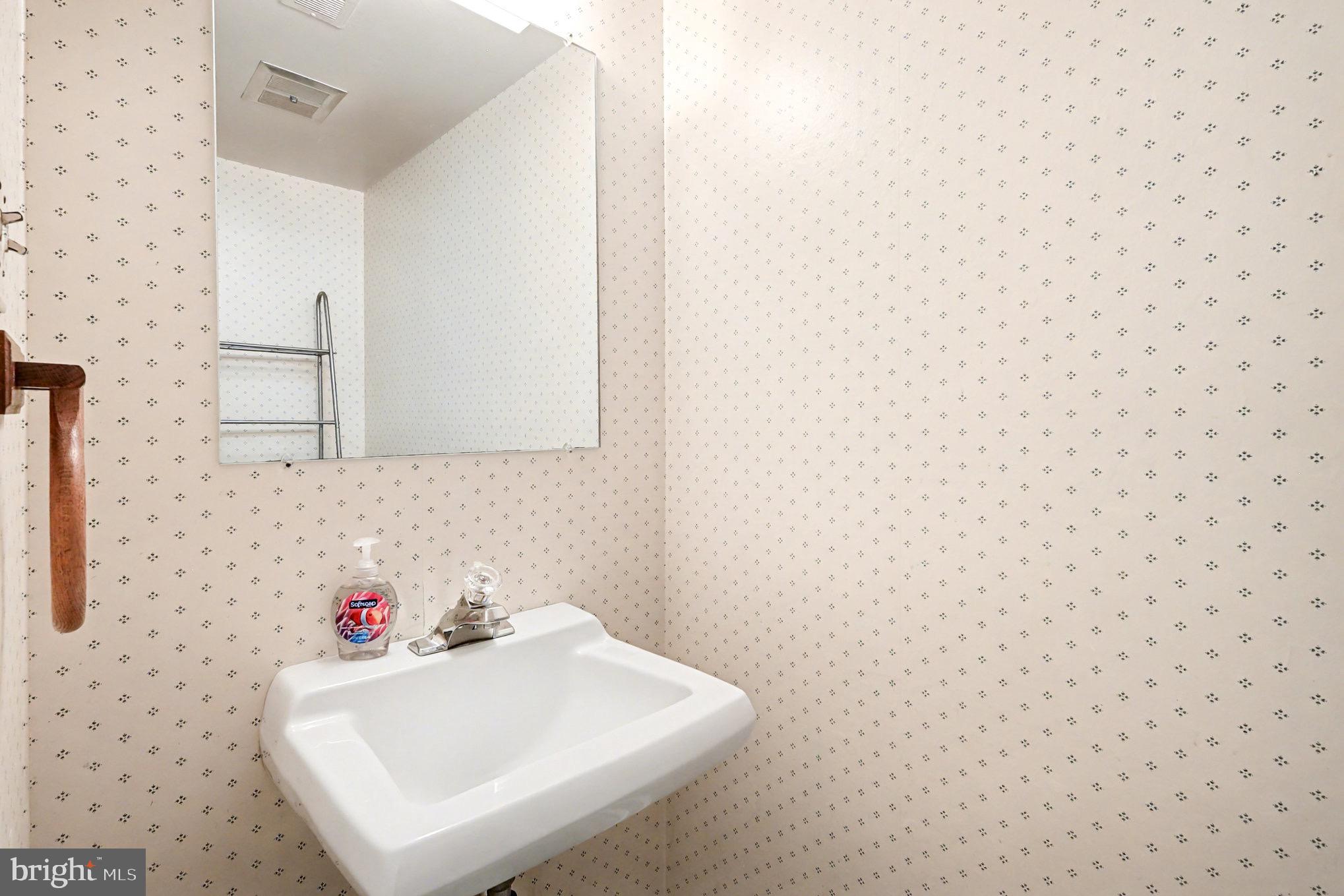 STRATHMEADE SQUARE - Residential Lease