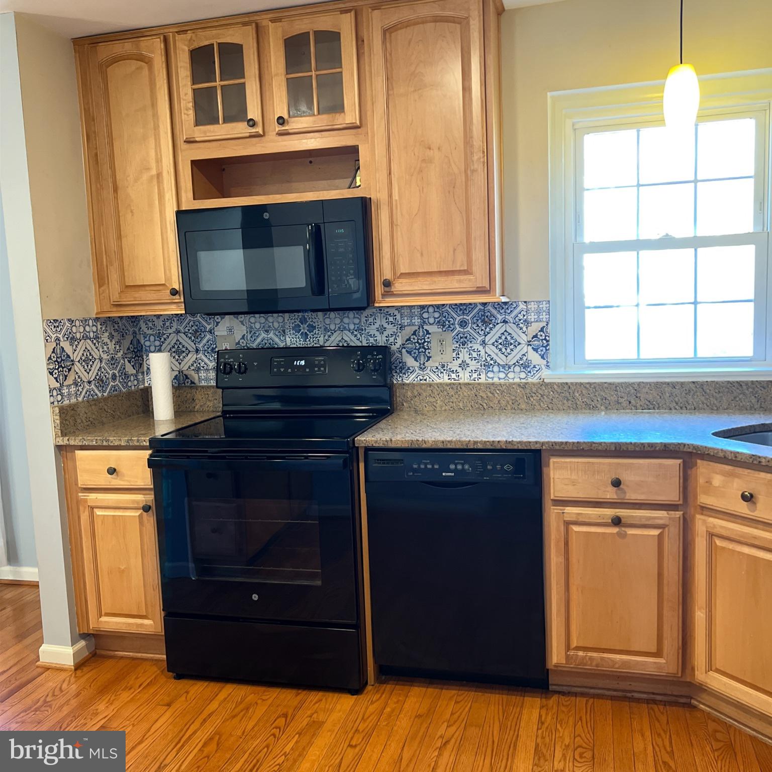 STRATHMEADE SQUARE - Residential Lease