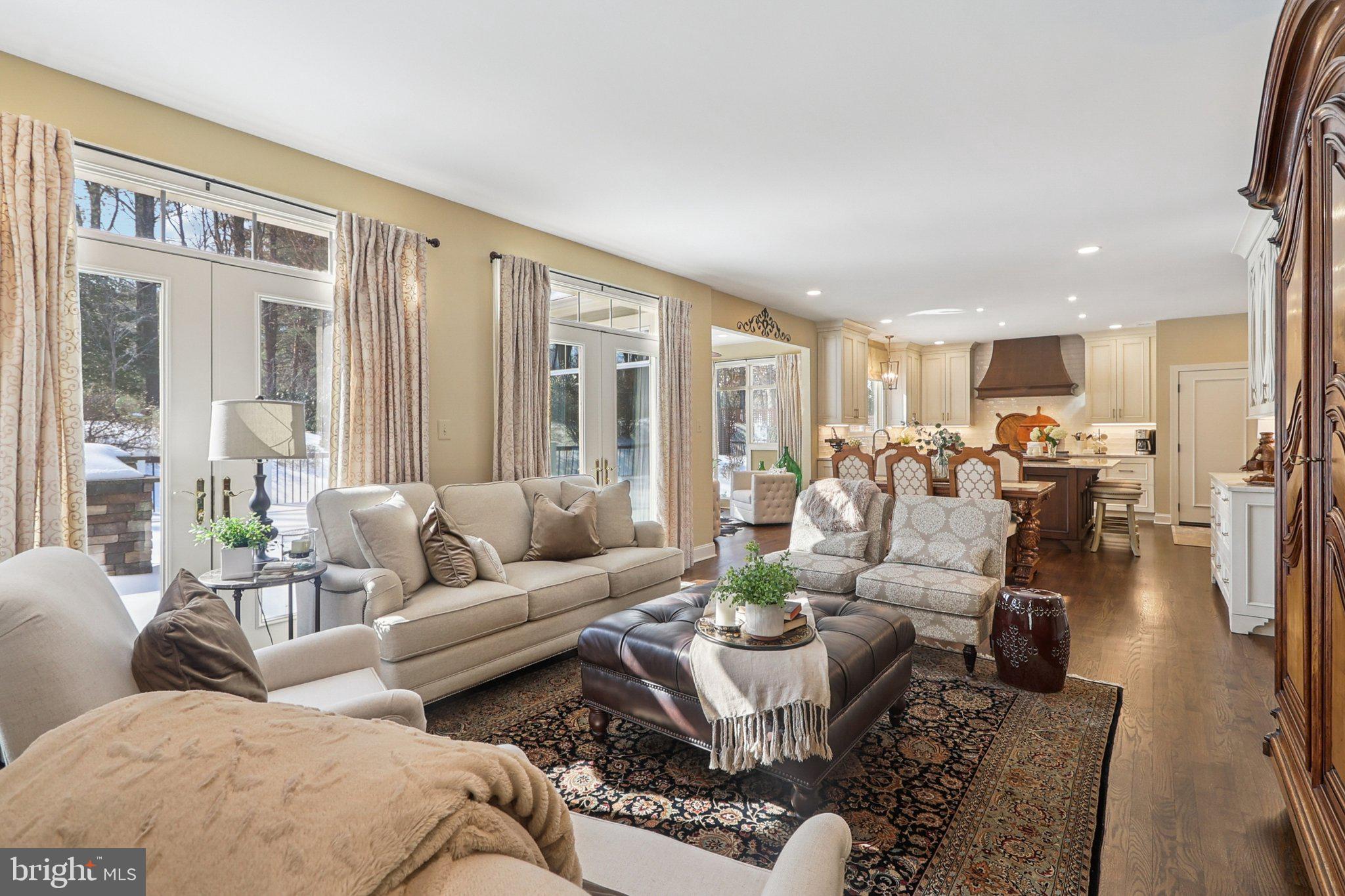 RESTON - Residential