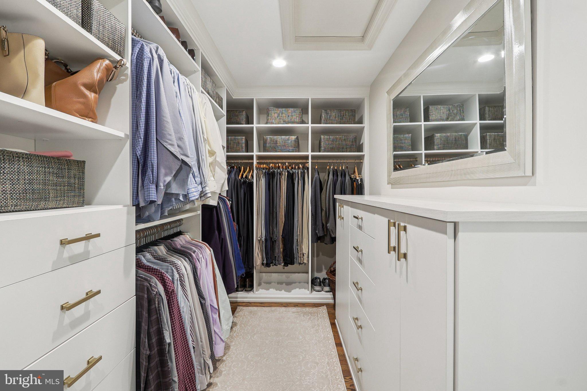 RESTON - Residential