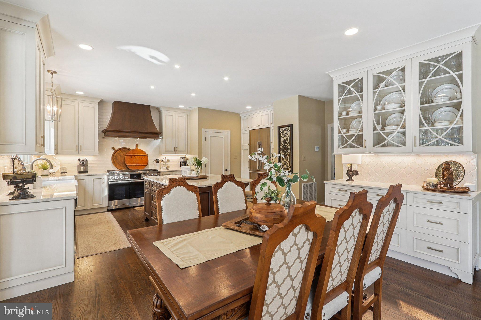 RESTON - Residential