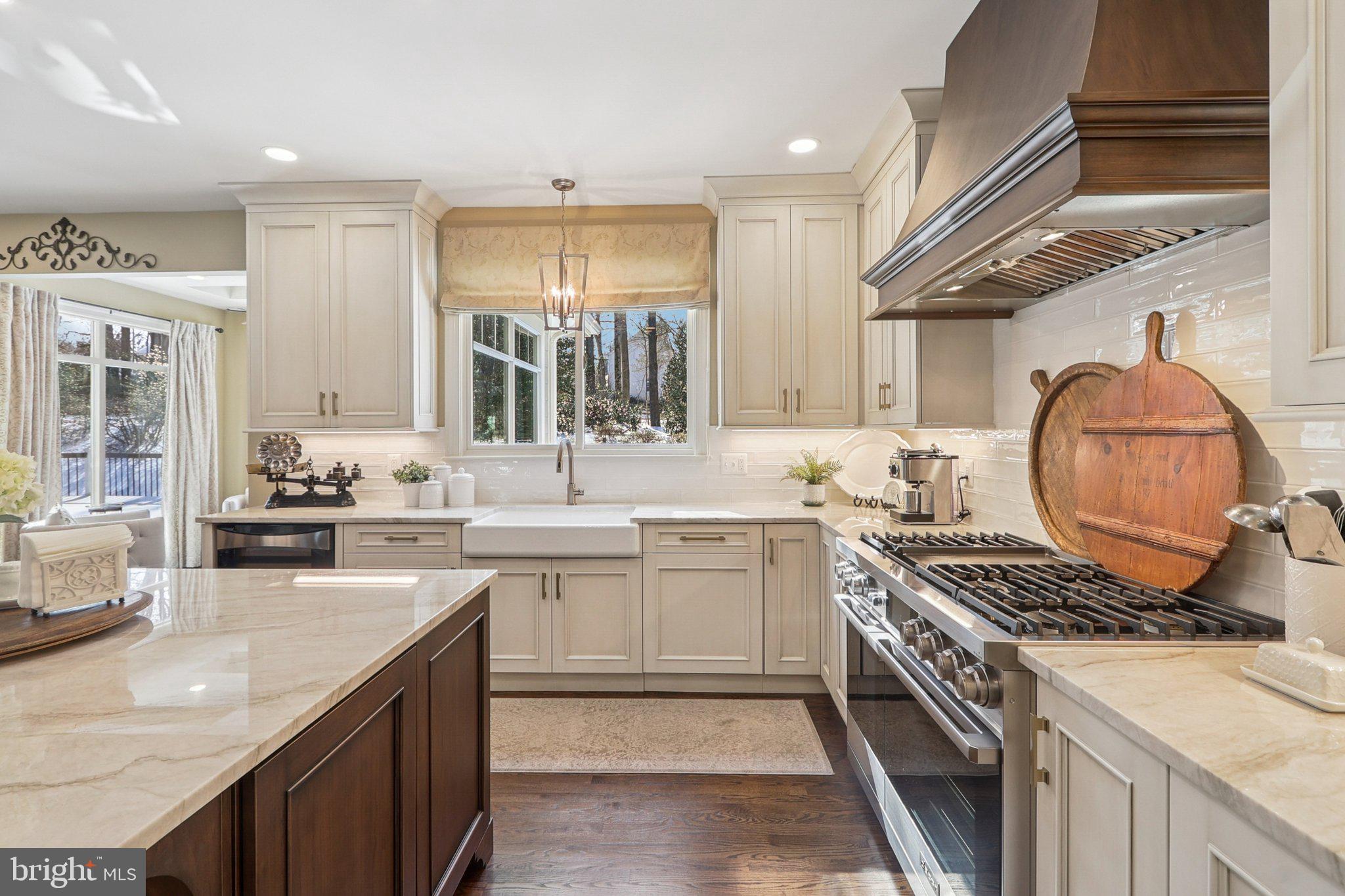 RESTON - Residential