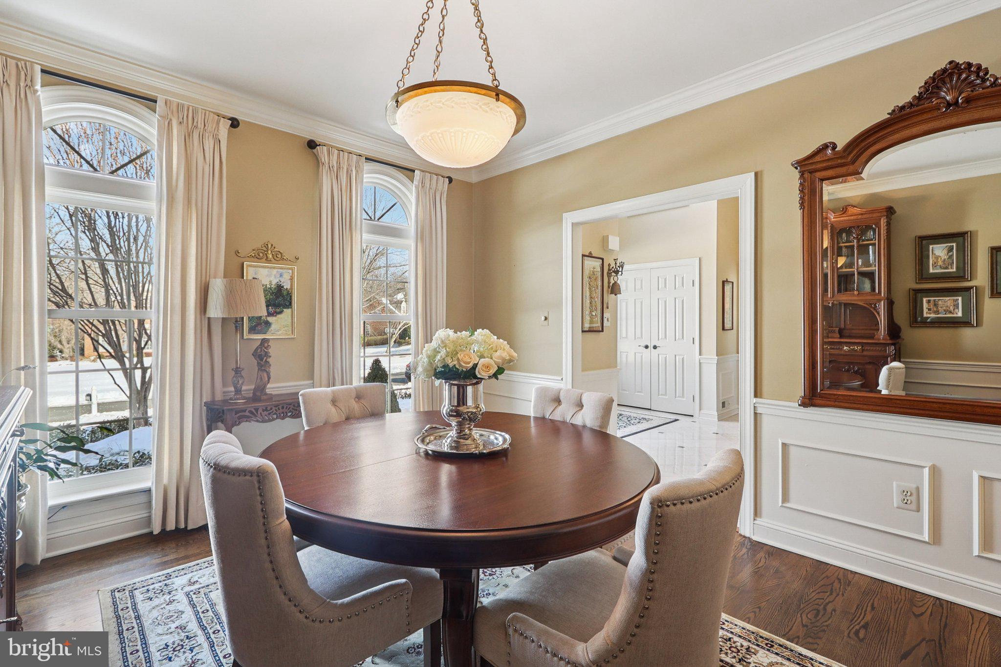 RESTON - Residential