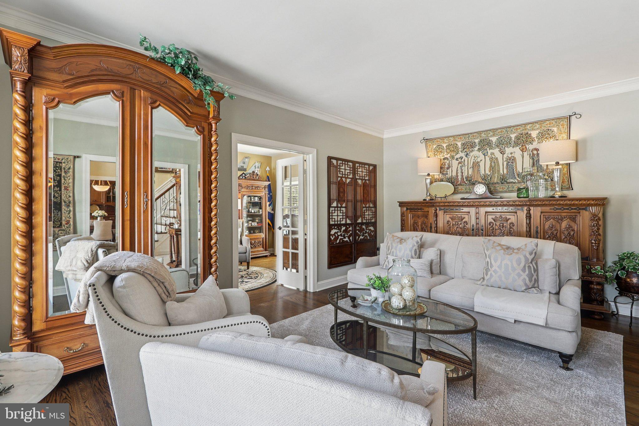 RESTON - Residential