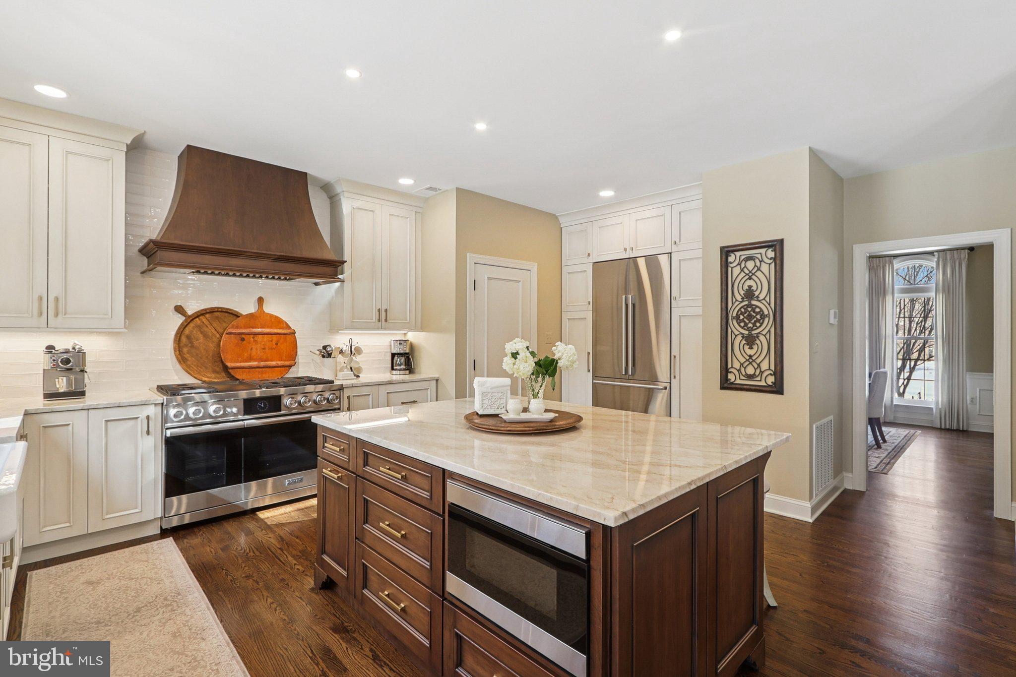 RESTON - Residential