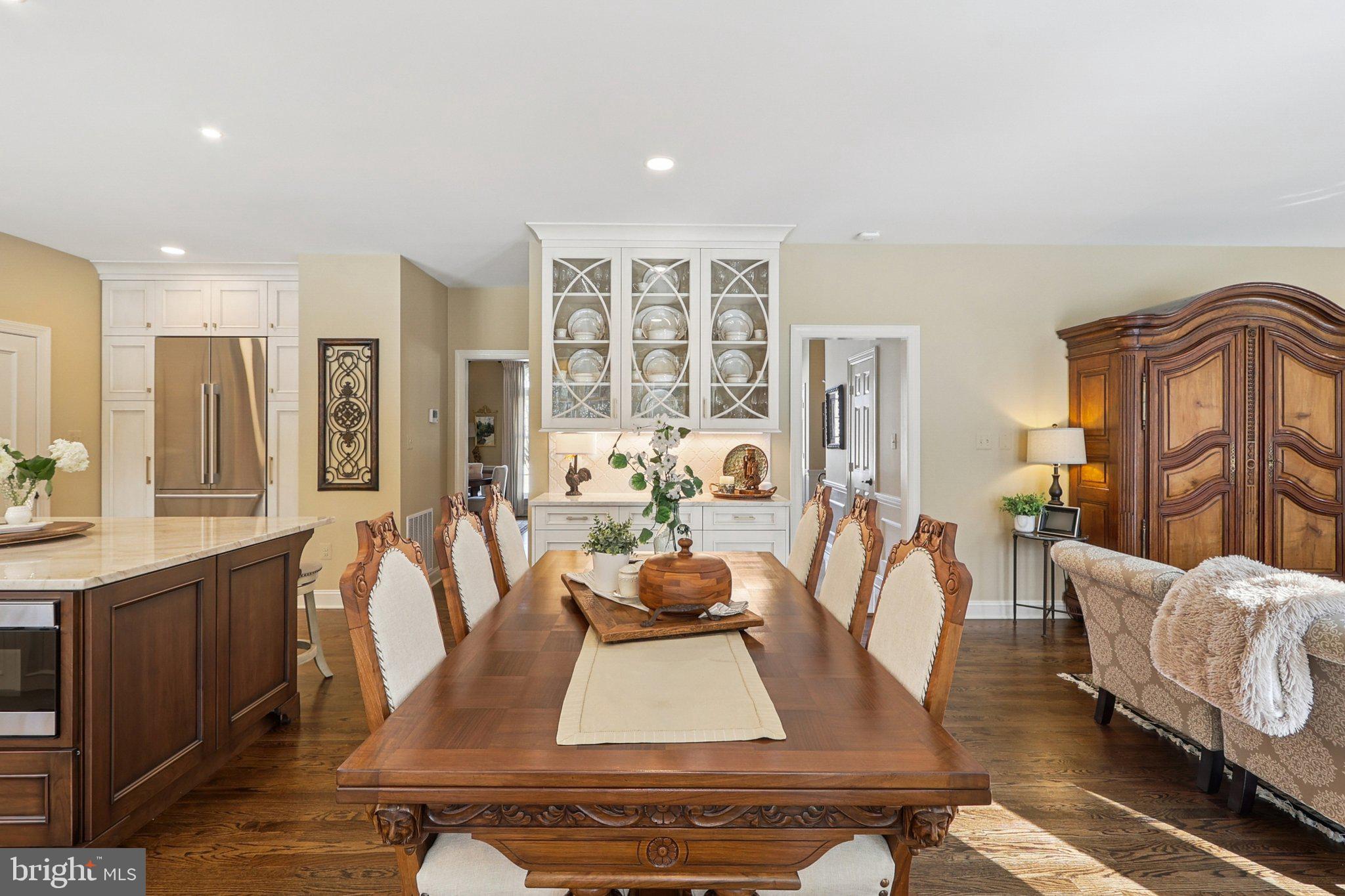 RESTON - Residential