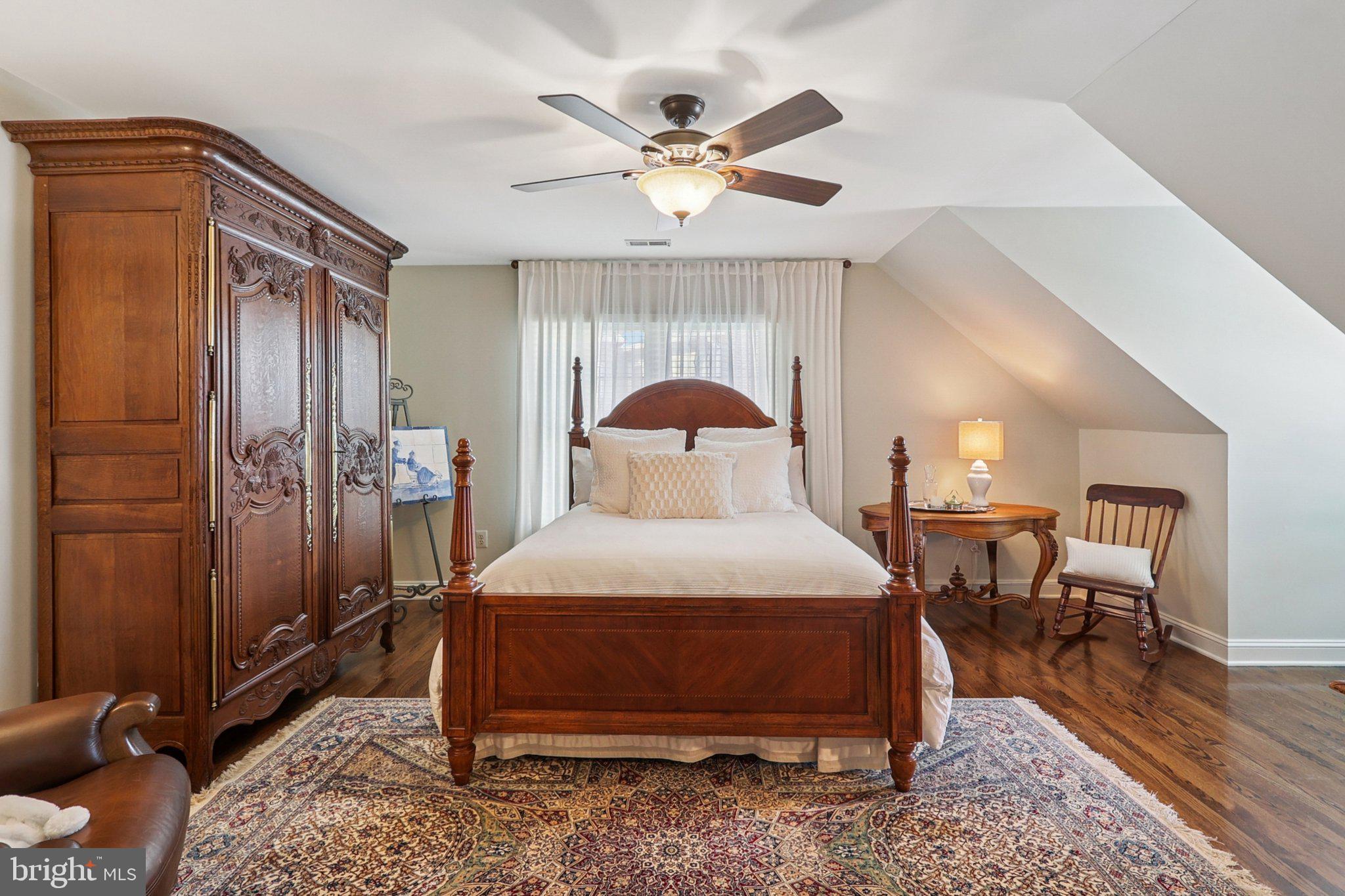 RESTON - Residential