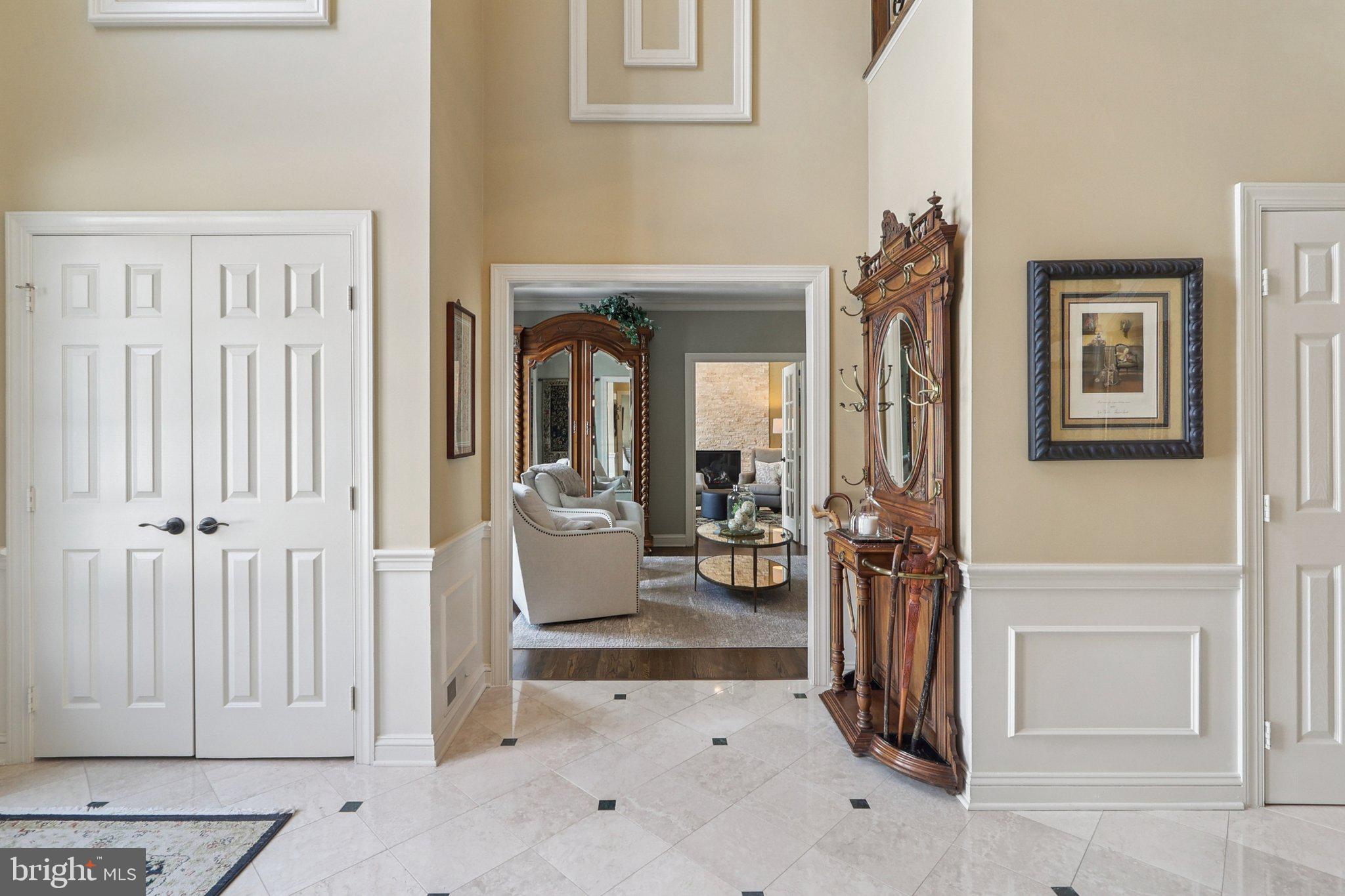 RESTON - Residential