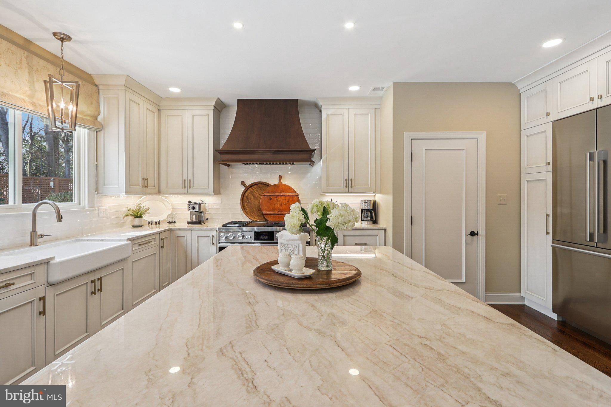 RESTON - Residential