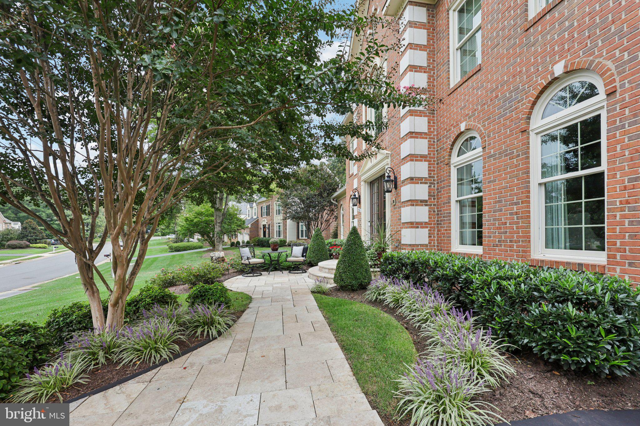 11186 LONGWOOD GROVE DRIVE