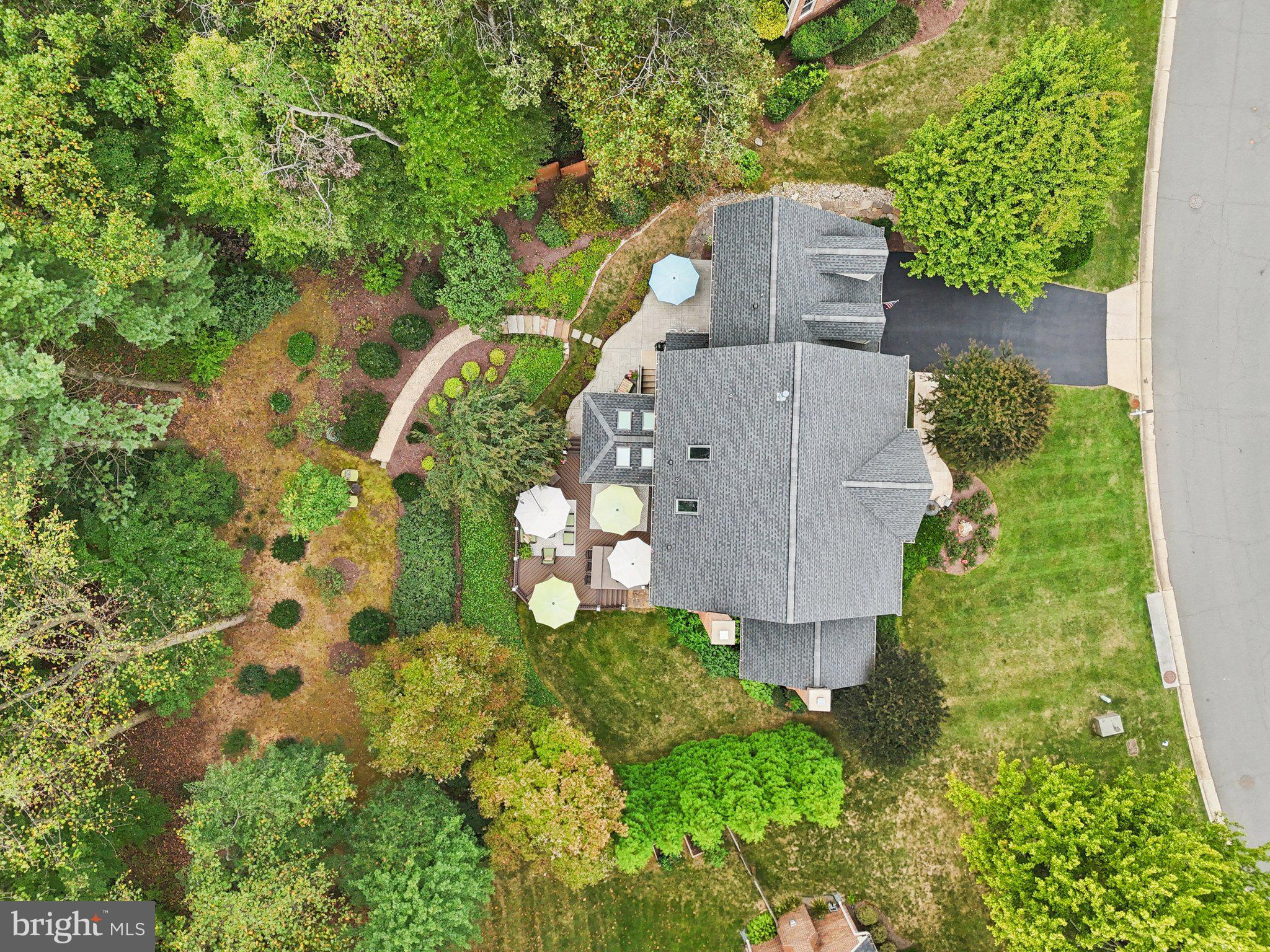 RESTON - Residential