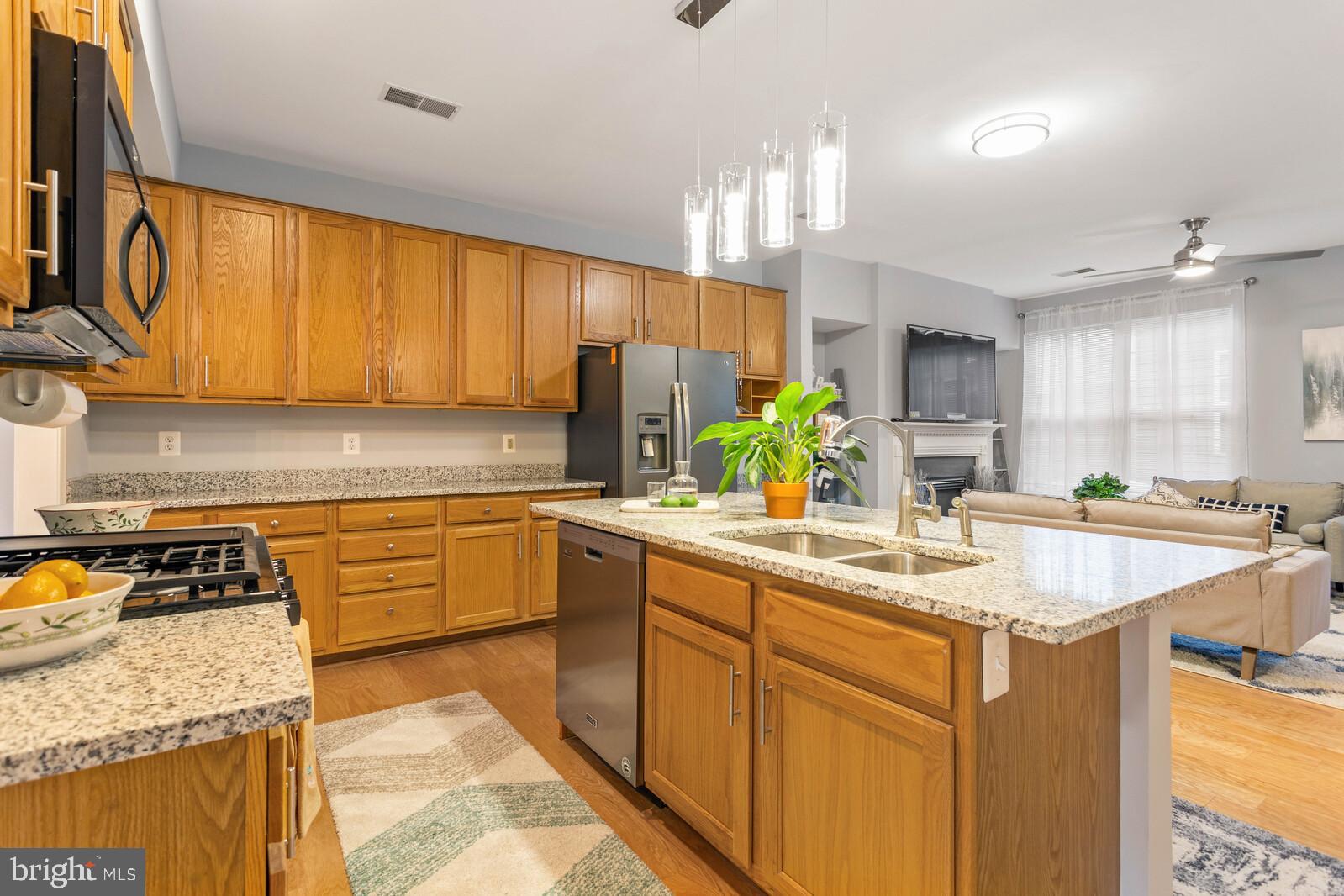 GROVEWOOD - Residential