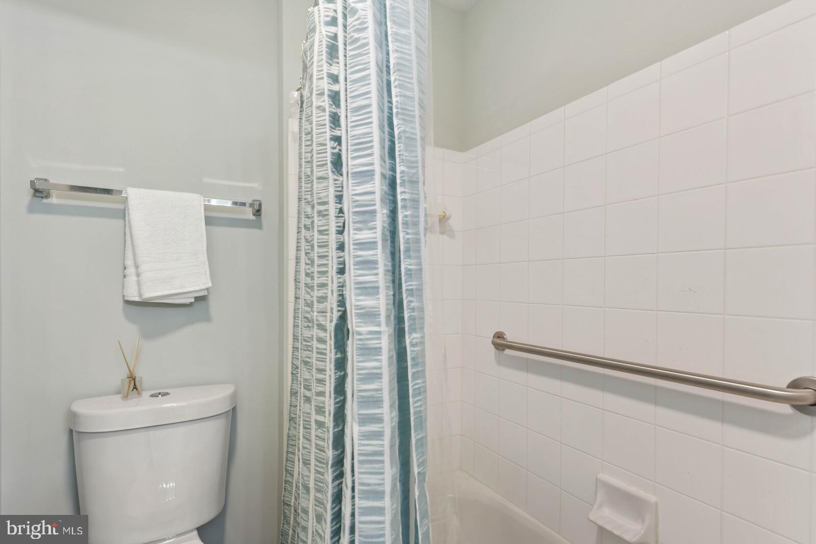 GROVEWOOD - Residential