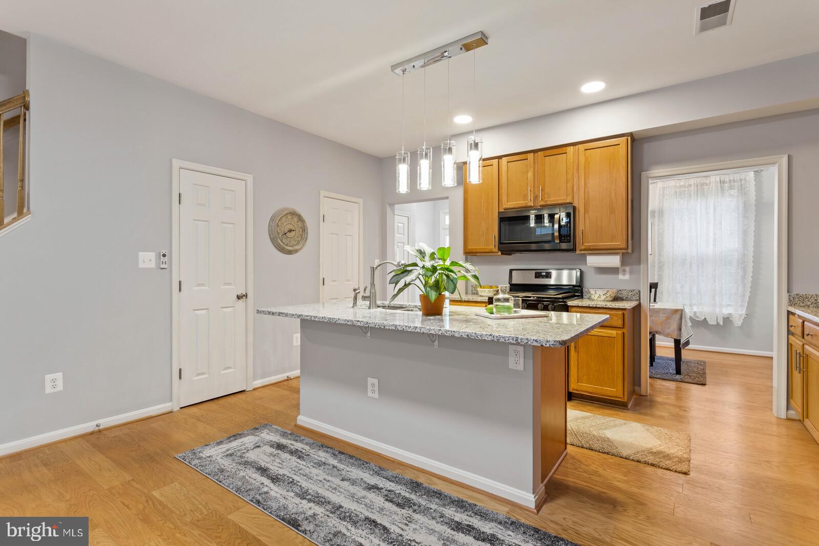 GROVEWOOD - Residential