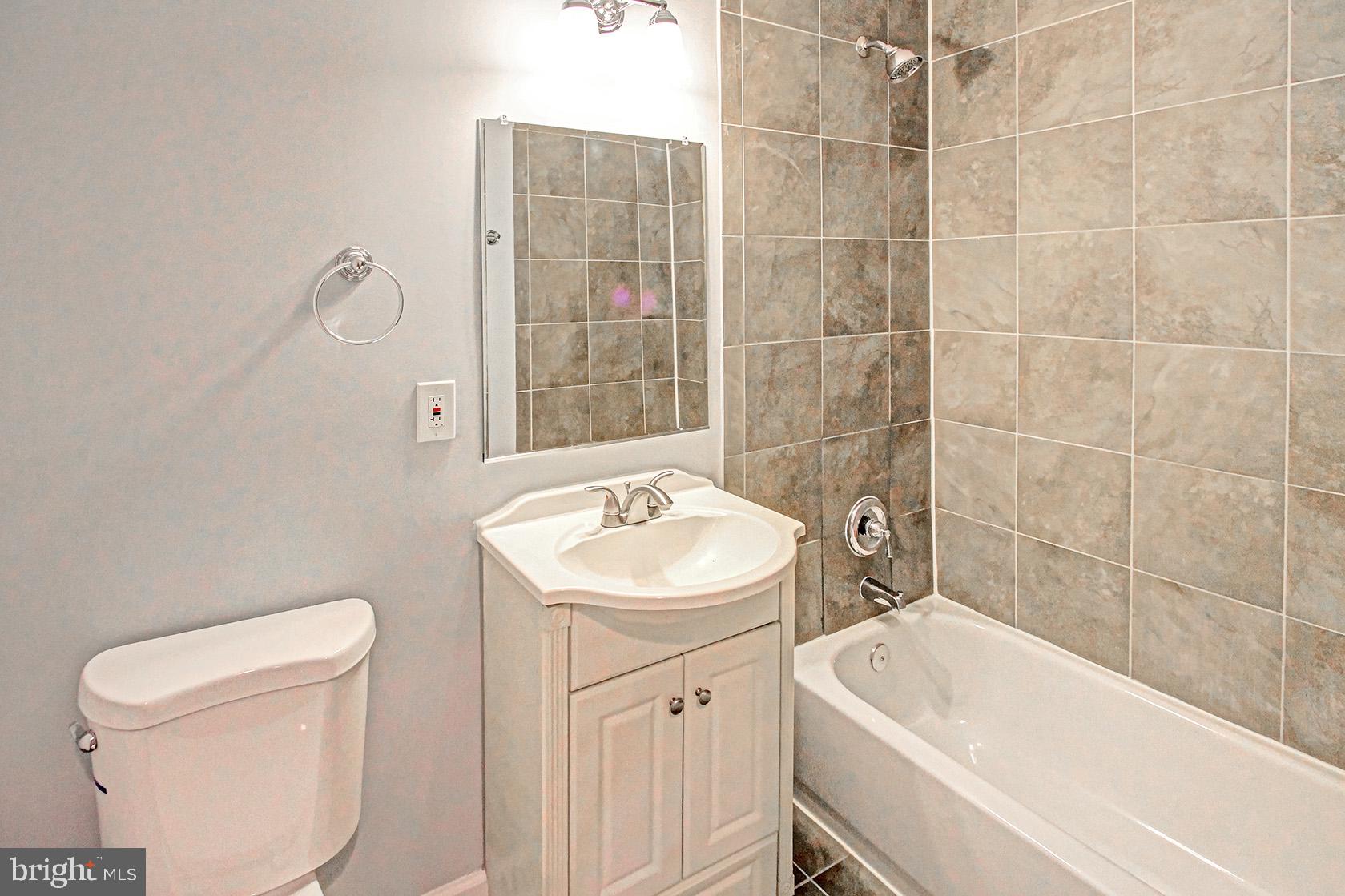 RESTON - Residential Lease