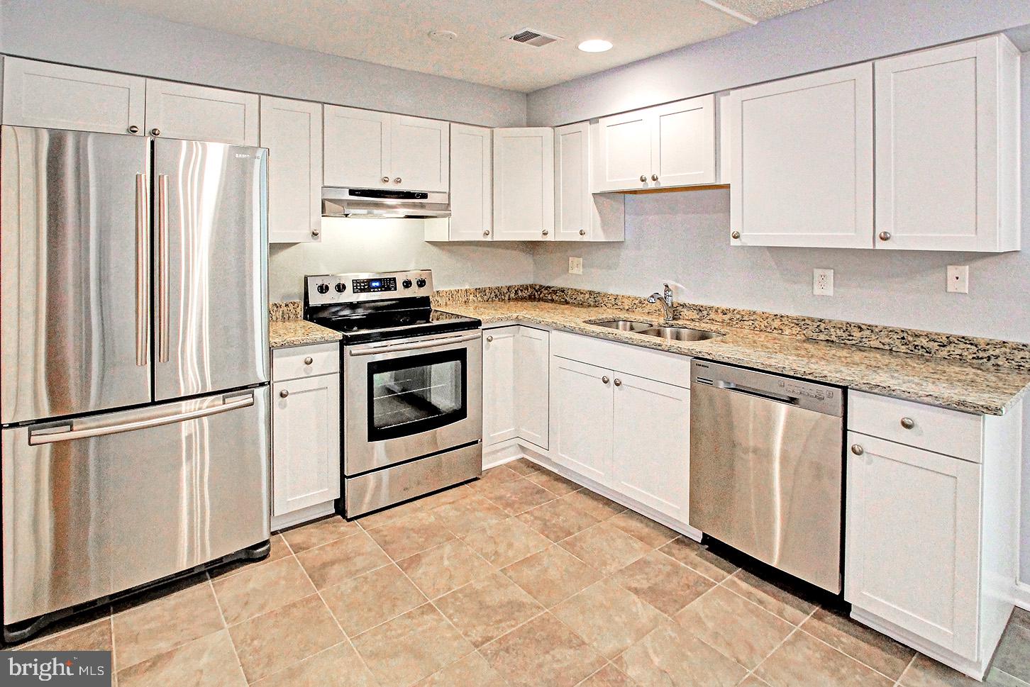 RESTON - Residential Lease