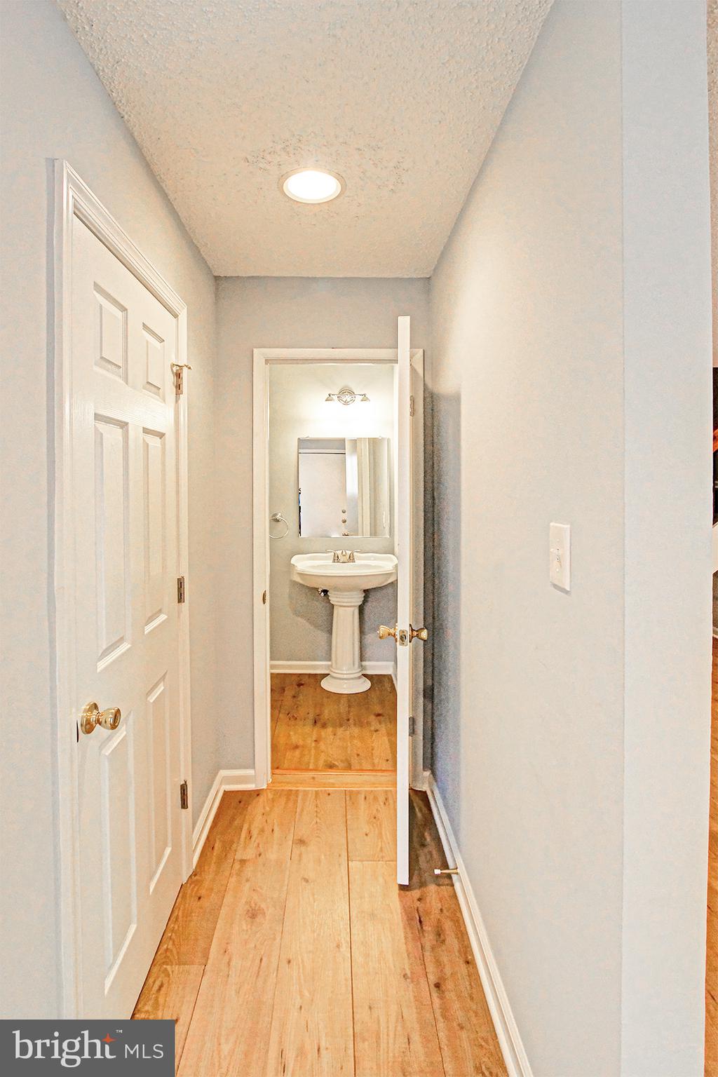 RESTON - Residential Lease