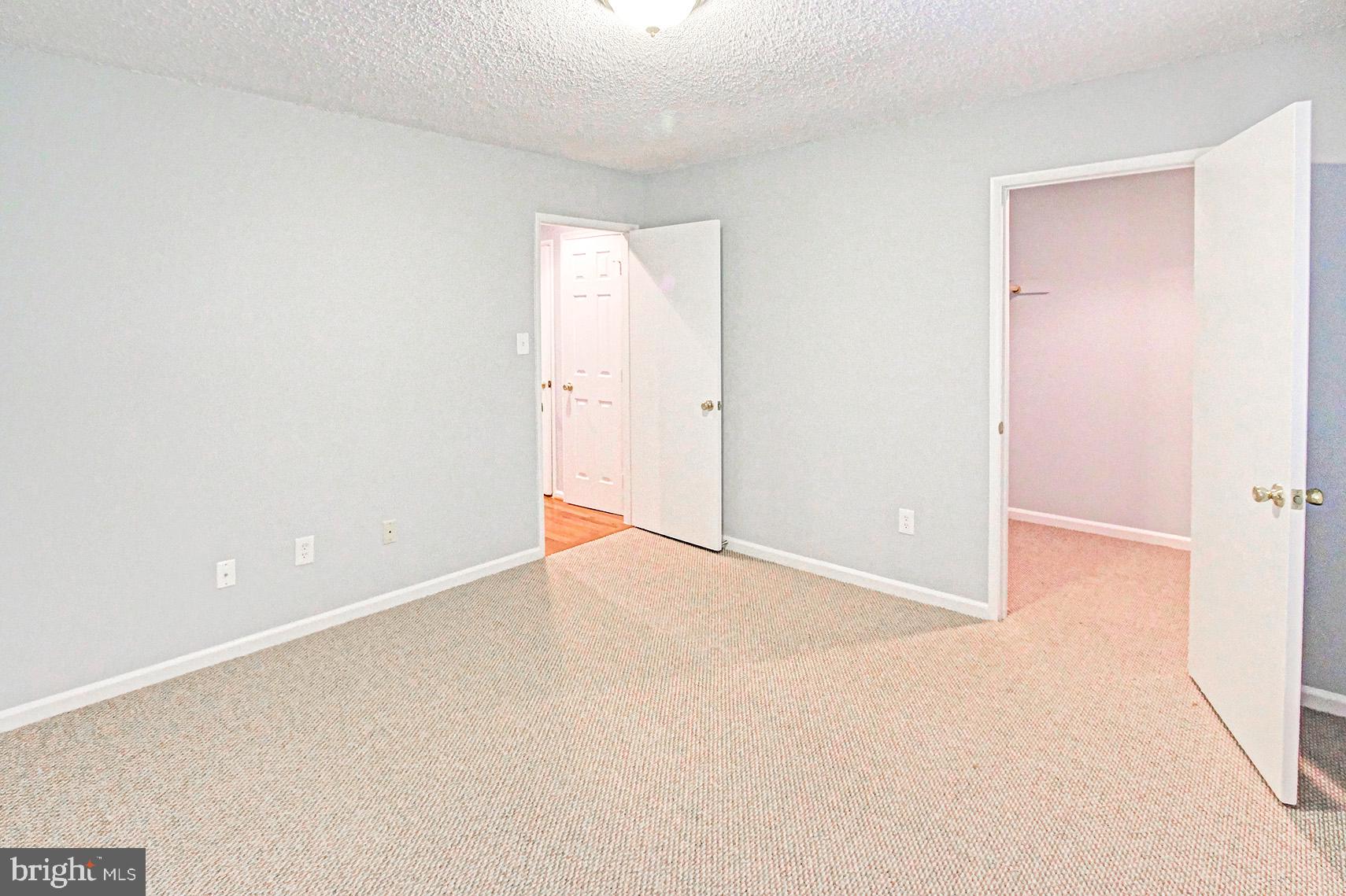 RESTON - Residential Lease