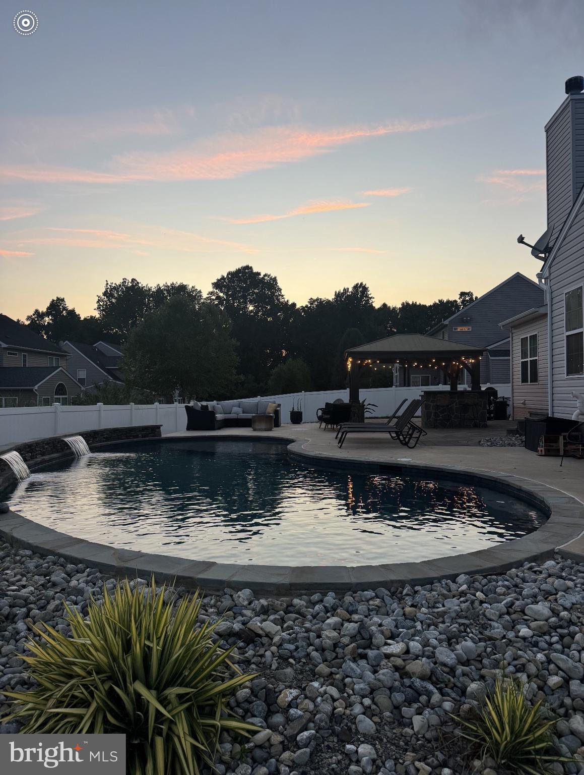 122 FAIR BROOK WAY