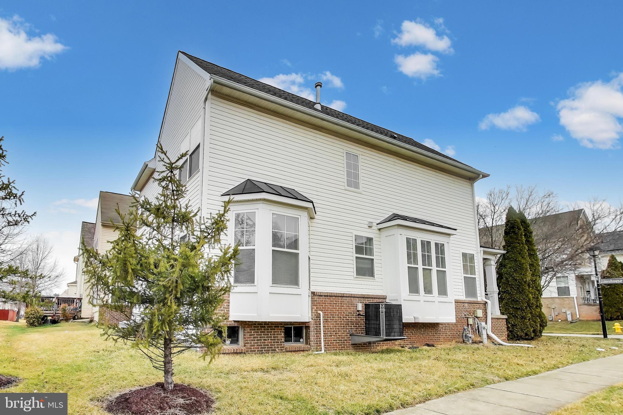 SEVEN OAKS - Residential