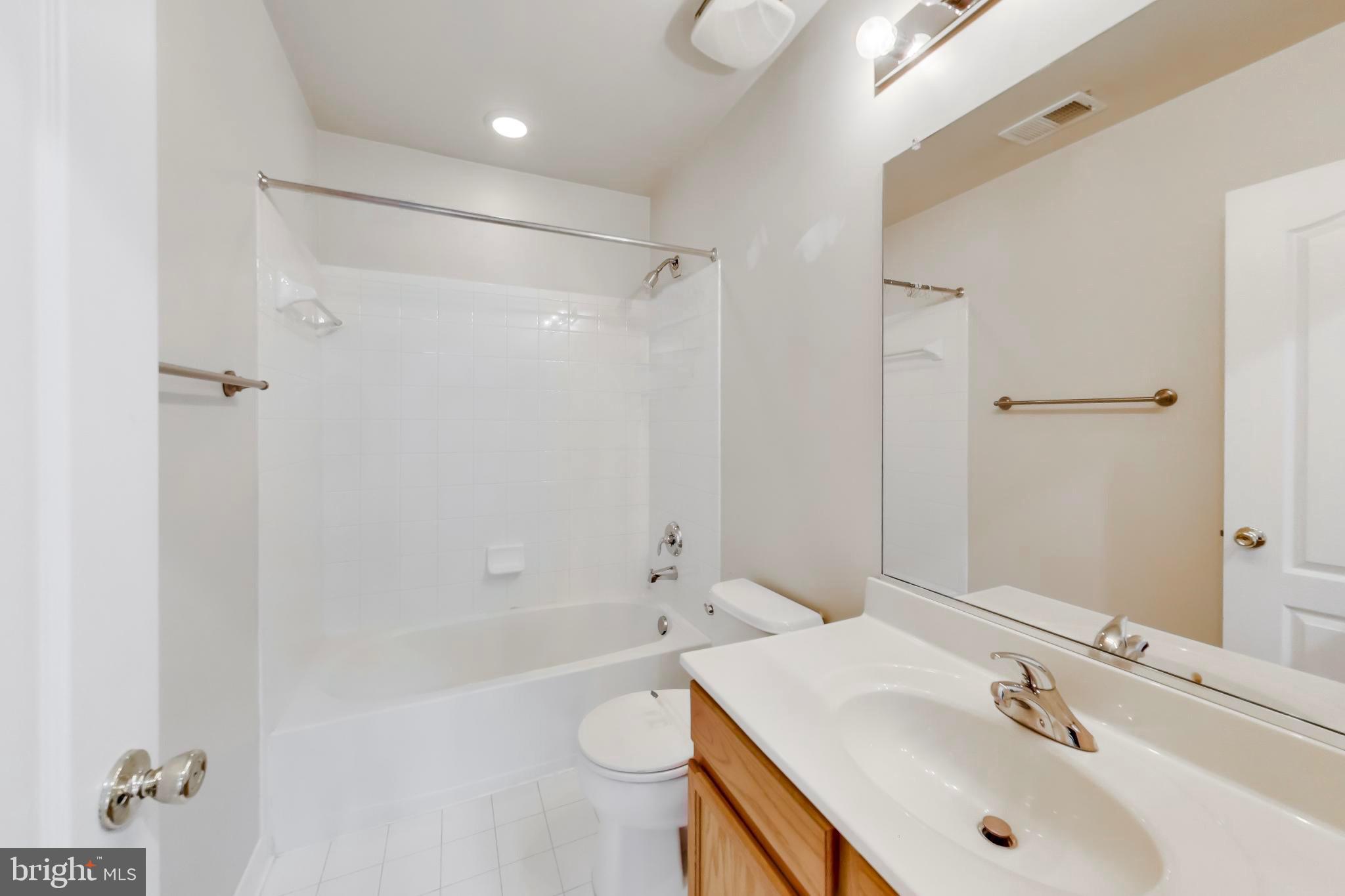 SEVEN OAKS - Residential