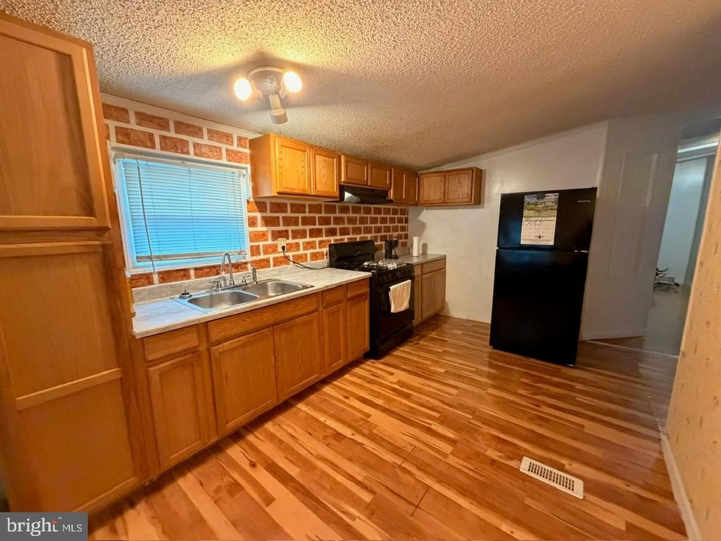 Photo of 203 Oakfield Court W, LANCASTER, PA 17603 (MLS # PALA2083962)