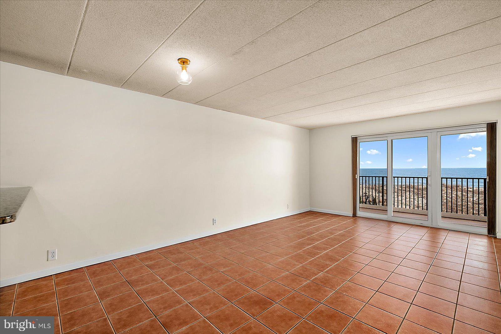 4407 ATLANTIC AVENUE 2M