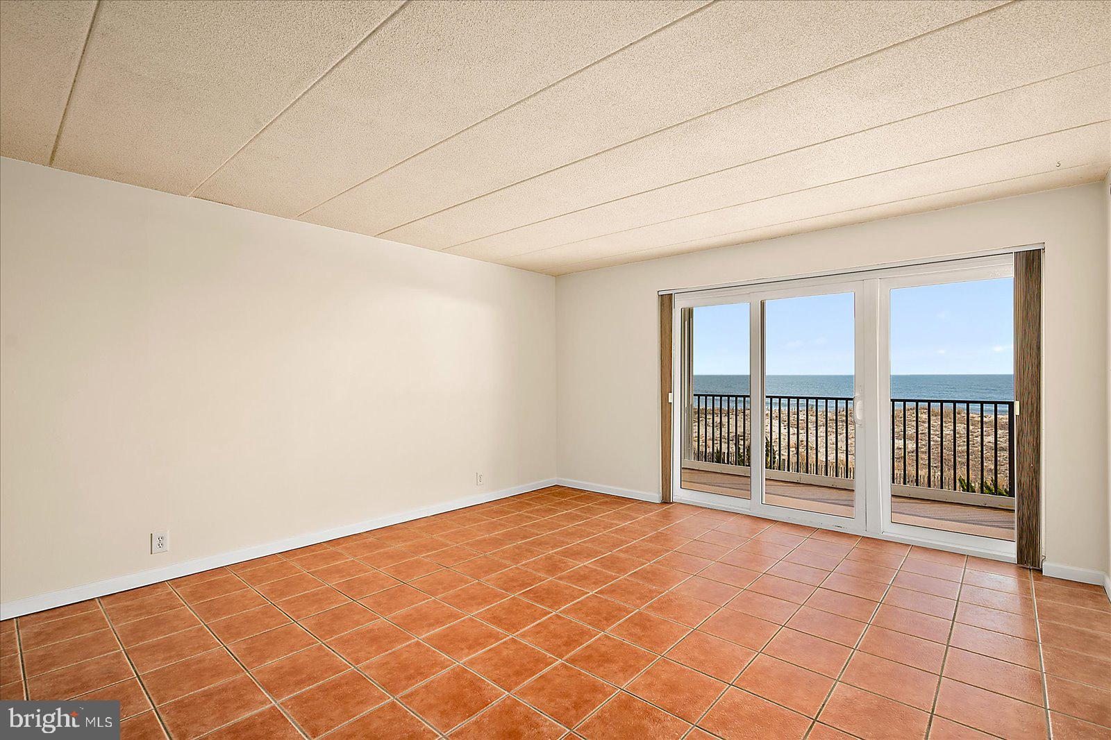 4407 ATLANTIC AVENUE 2M