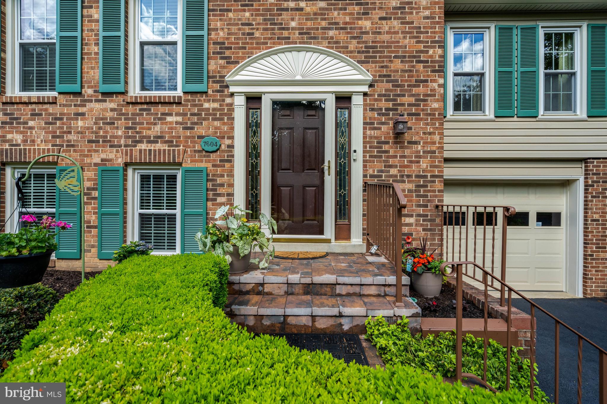 7604 BERTITO LANE