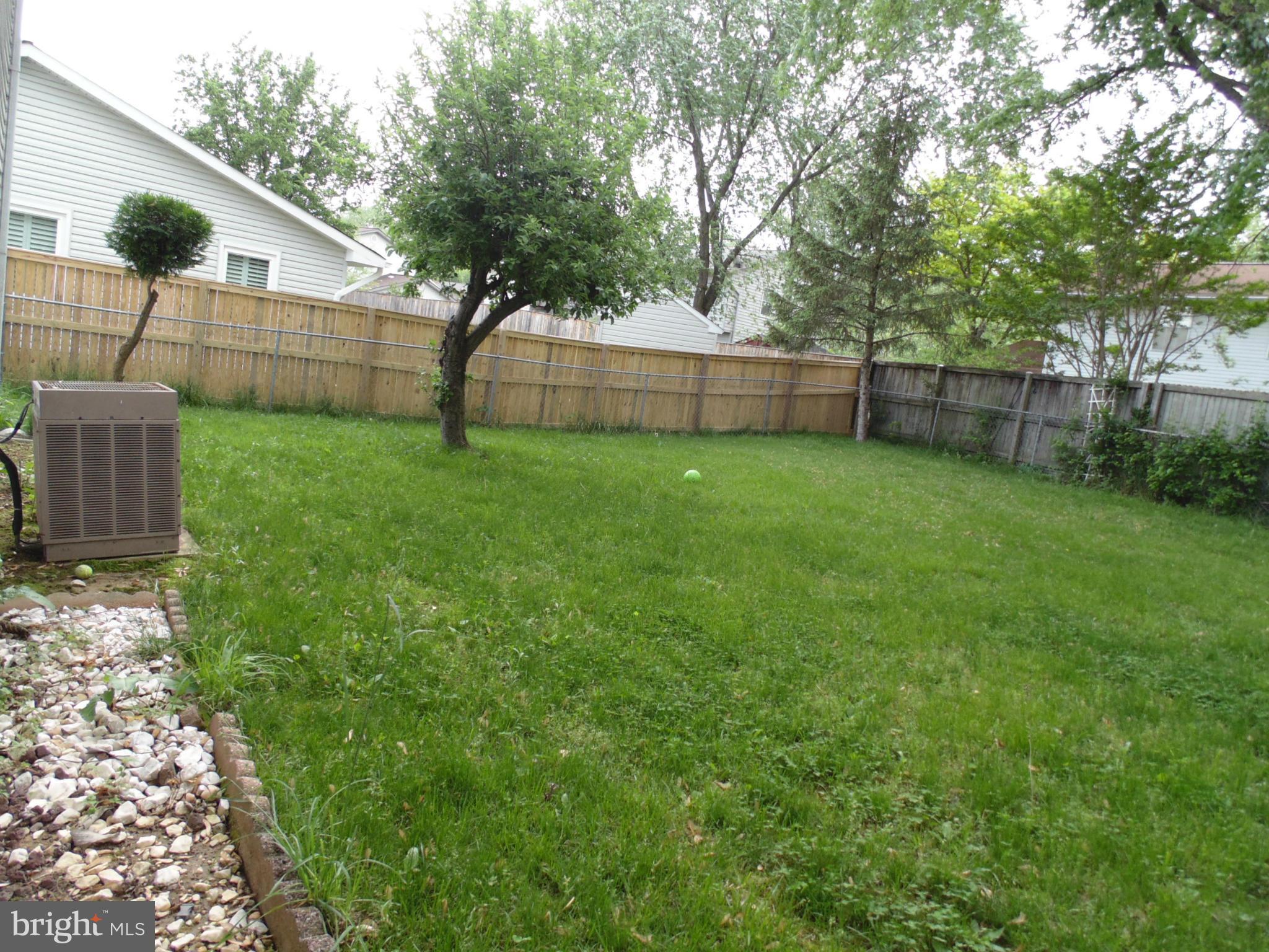 FOUR SEASONS ESTATES - Residential Lease