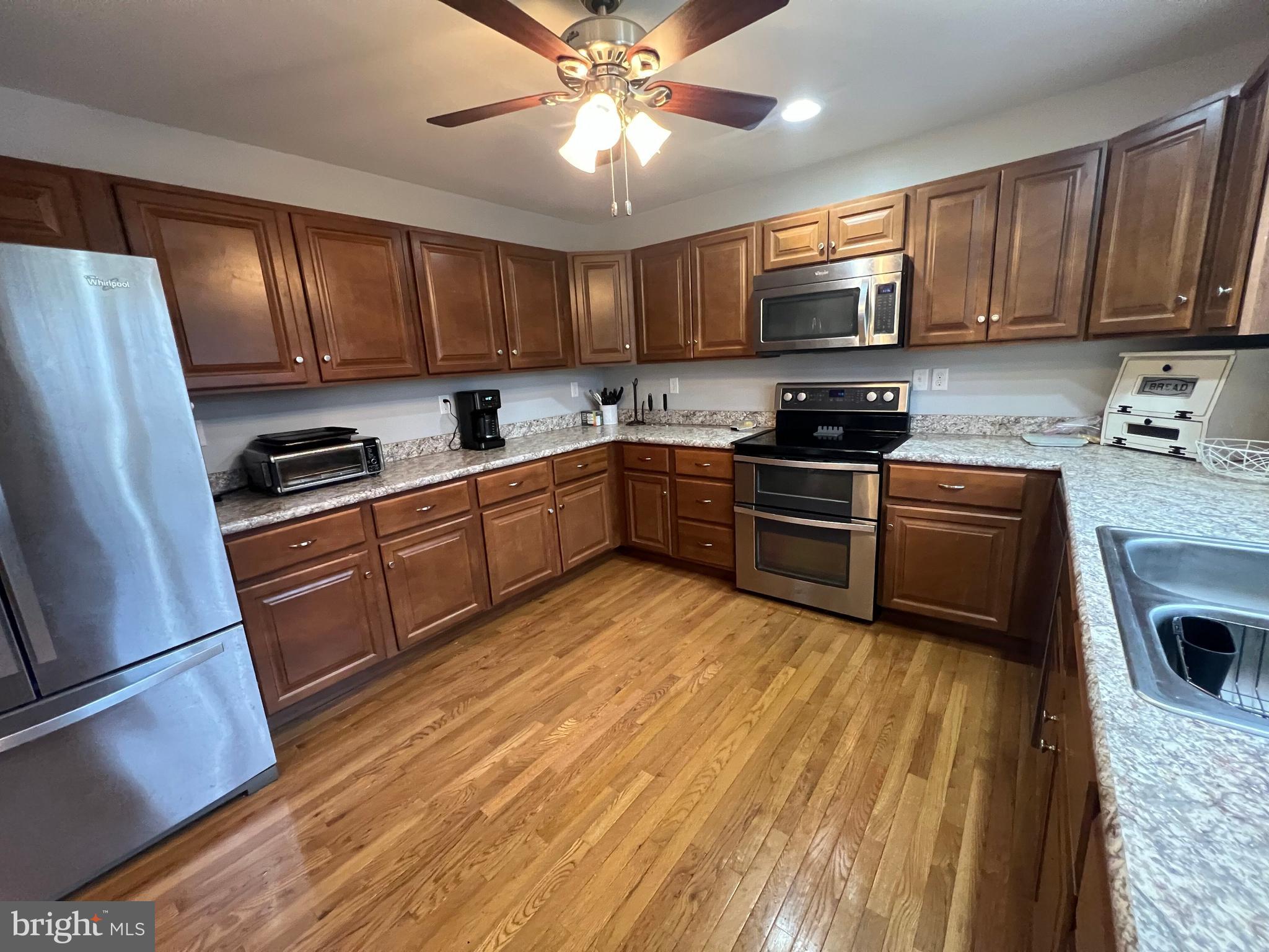 FAIRVIEW - Residential