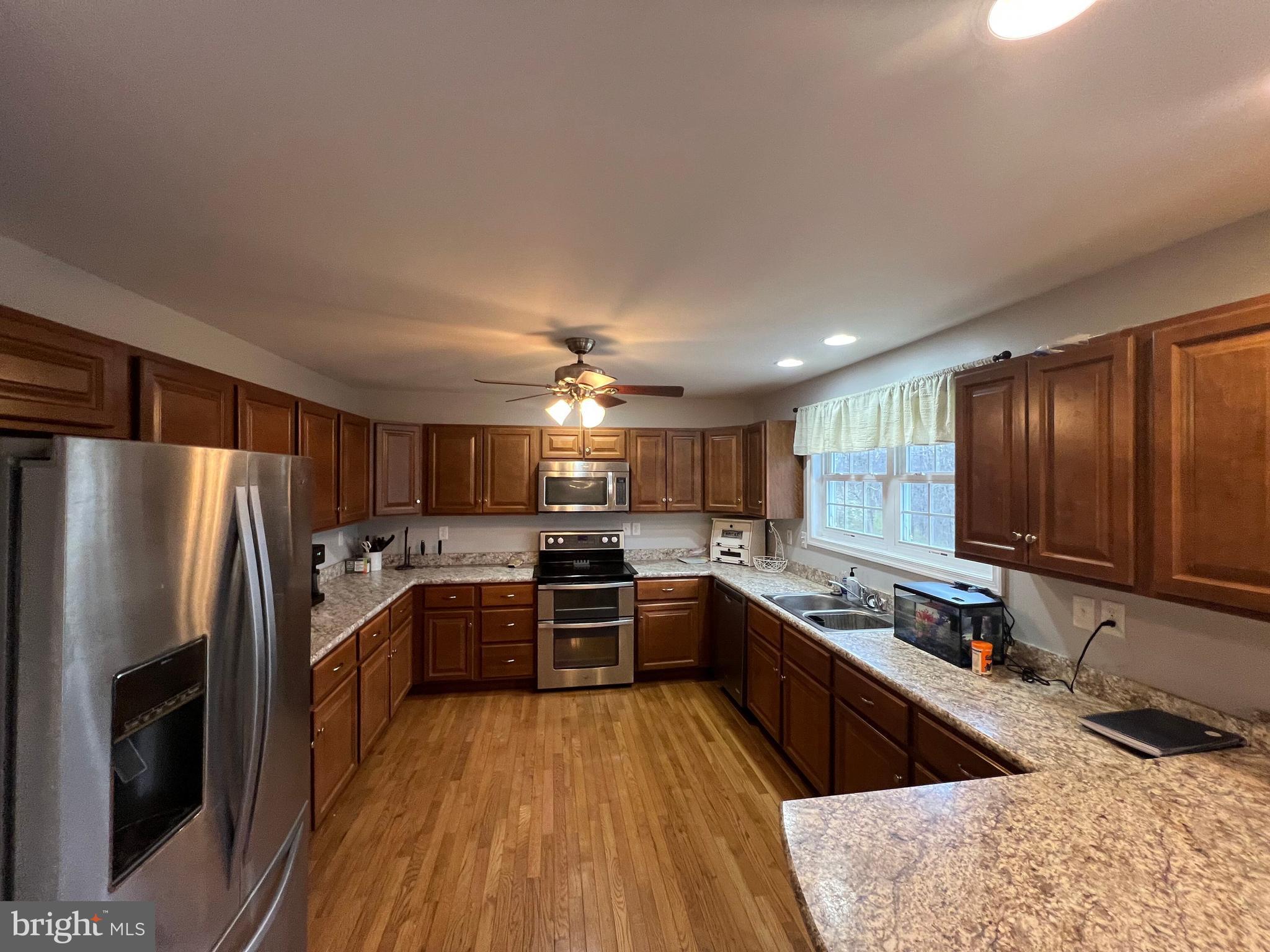 FAIRVIEW - Residential