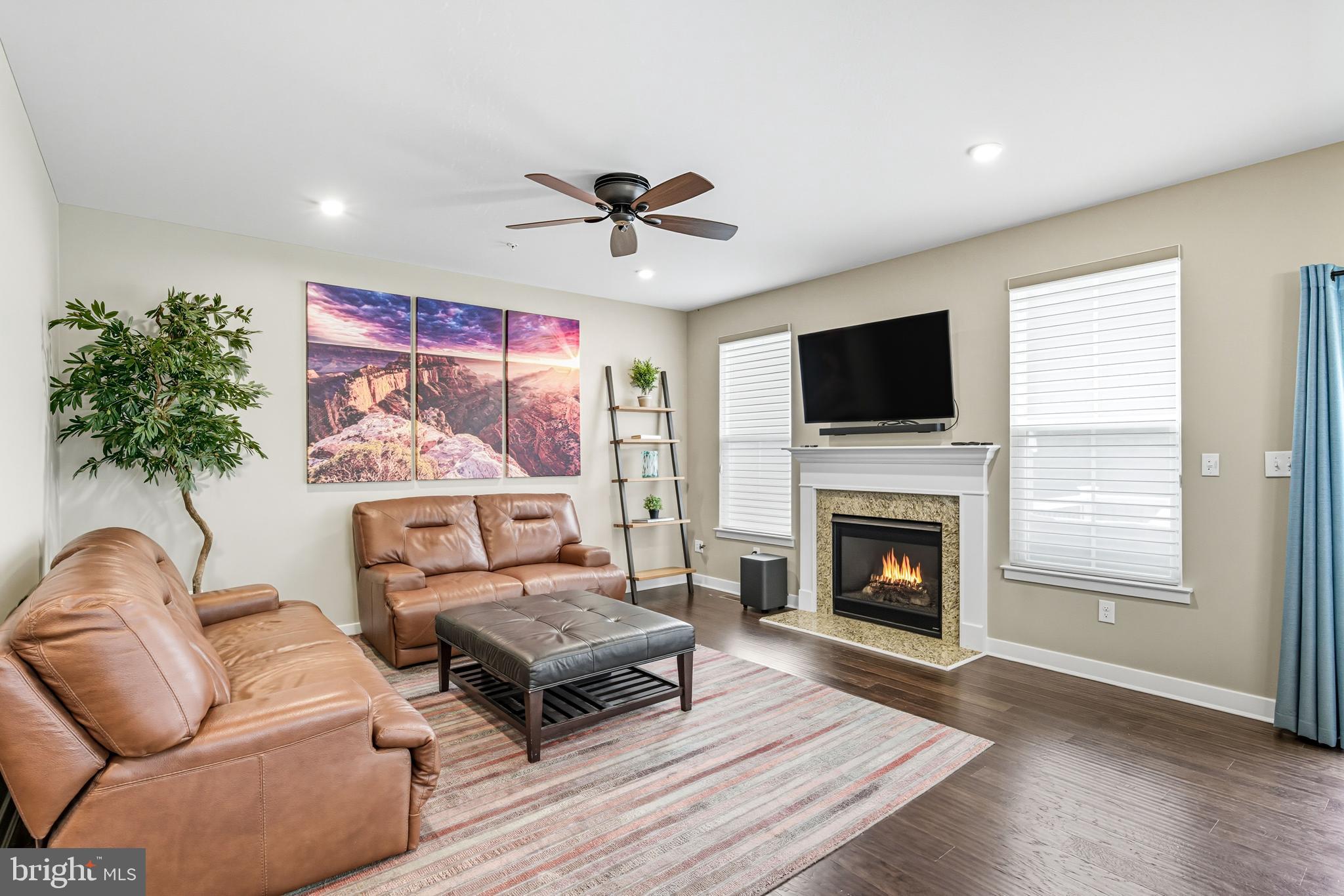 SINCLAIR SPRINGS - Residential