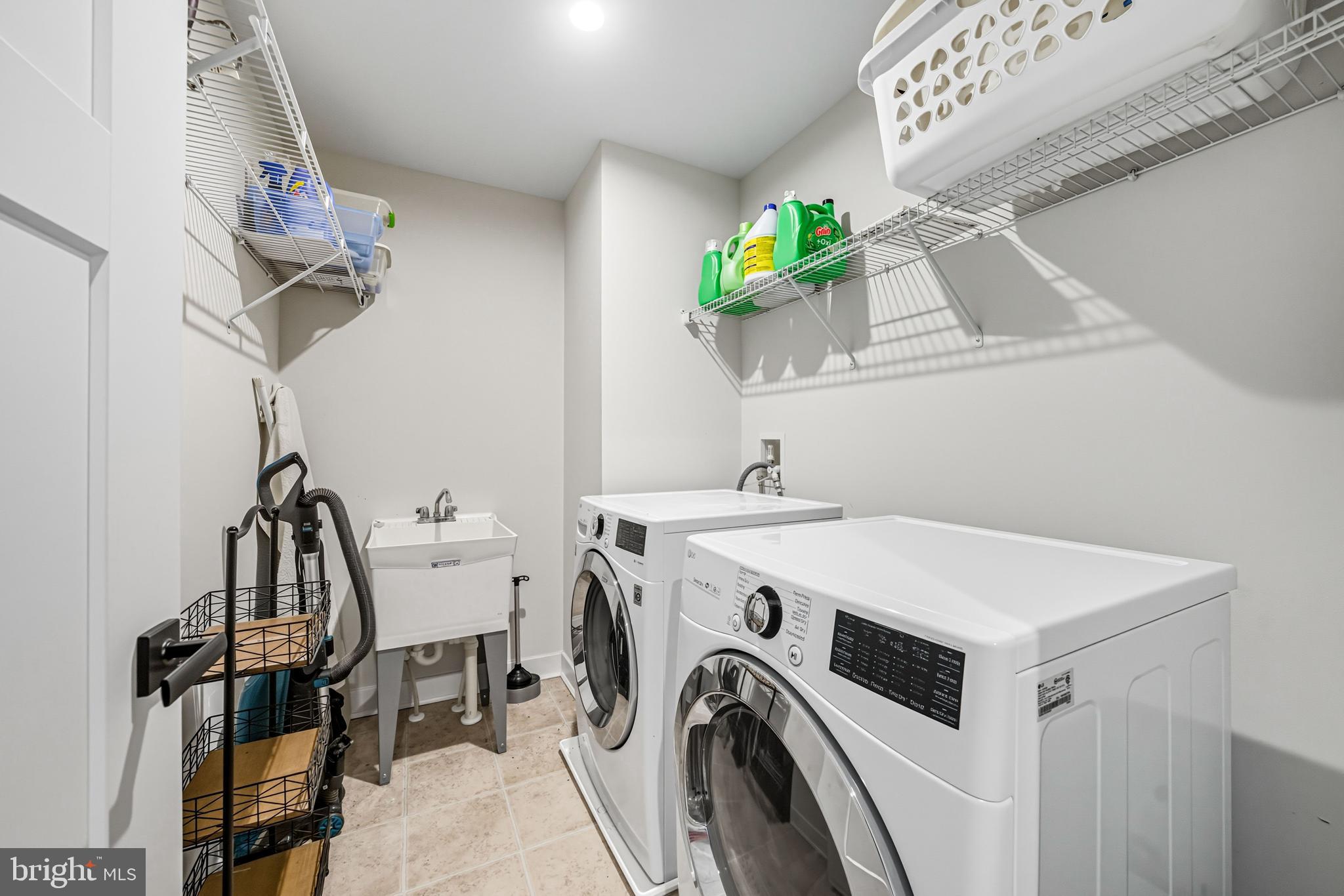 SINCLAIR SPRINGS - Residential