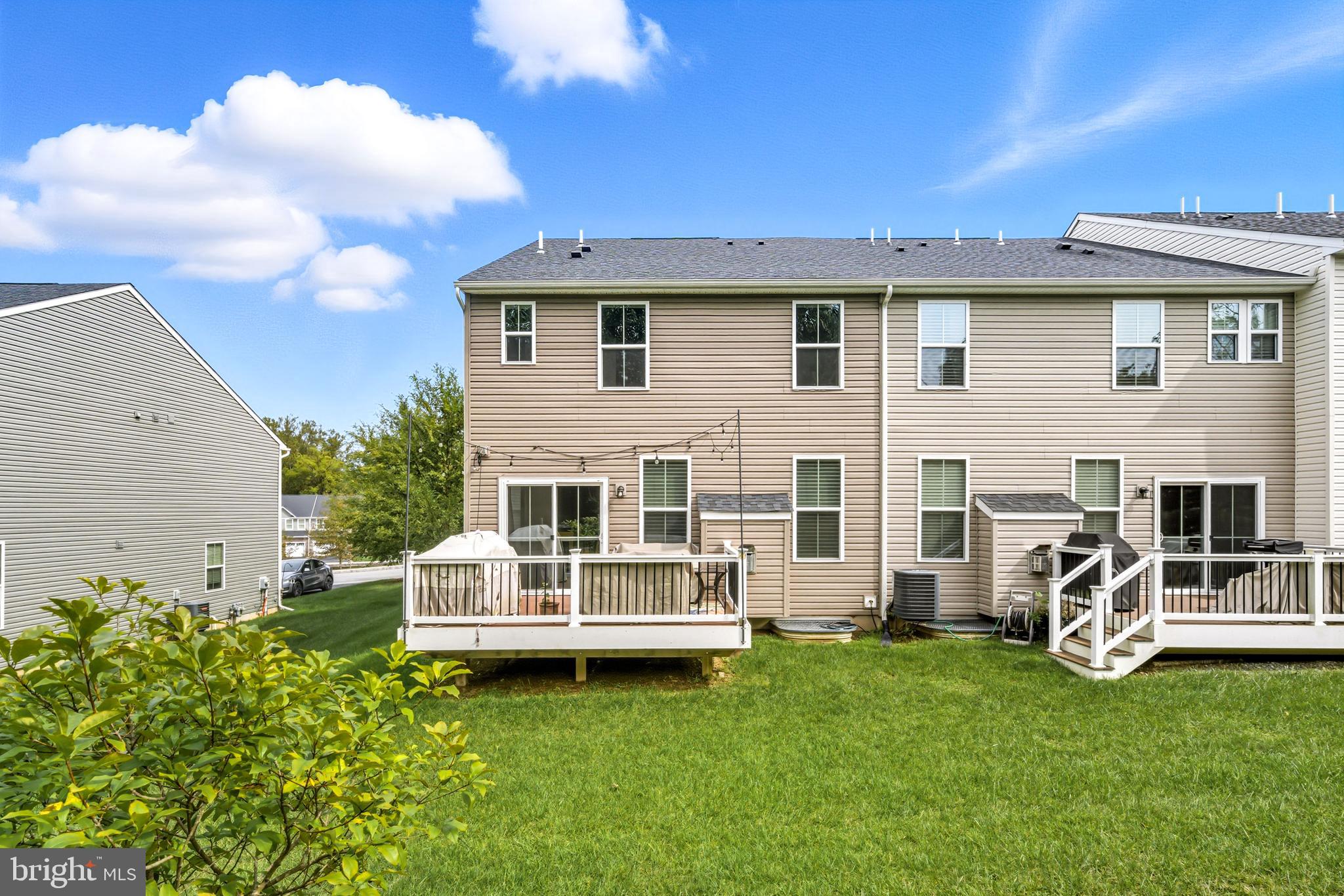 SINCLAIR SPRINGS - Residential