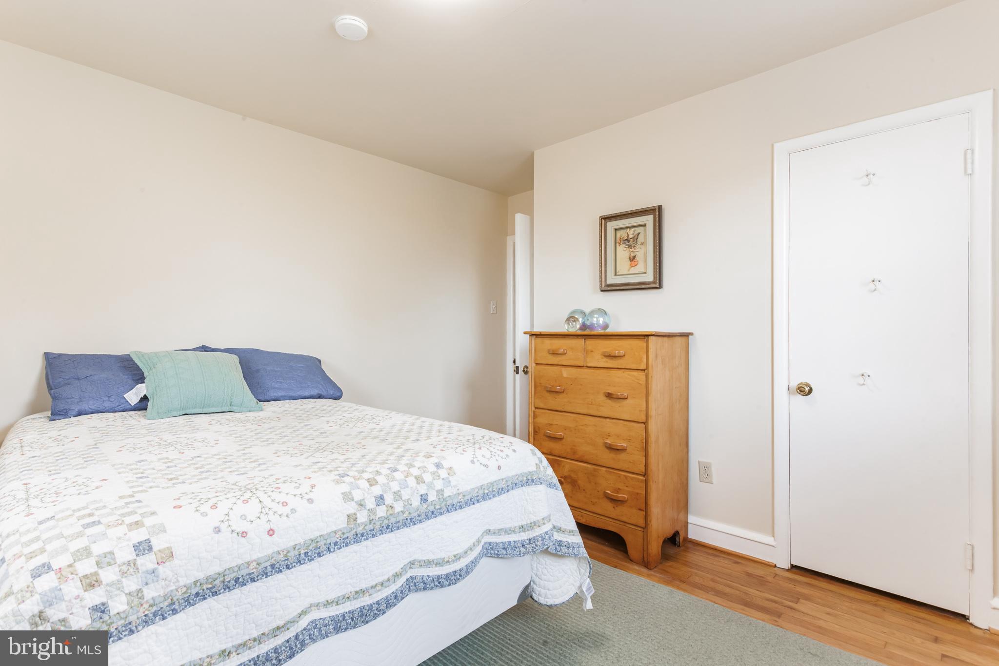 FOX CHASE MANOR - Residential