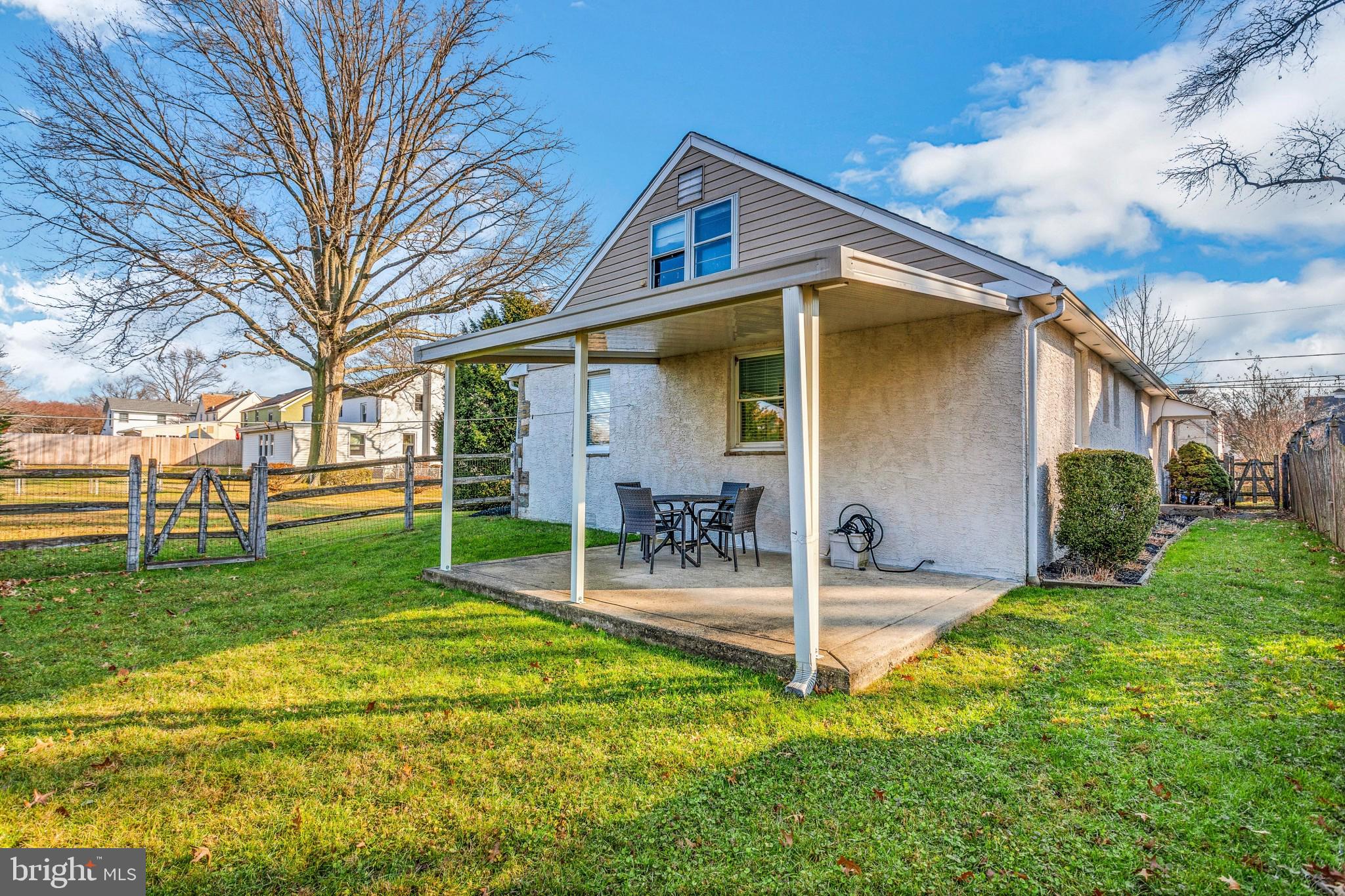 FOX CHASE MANOR - Residential